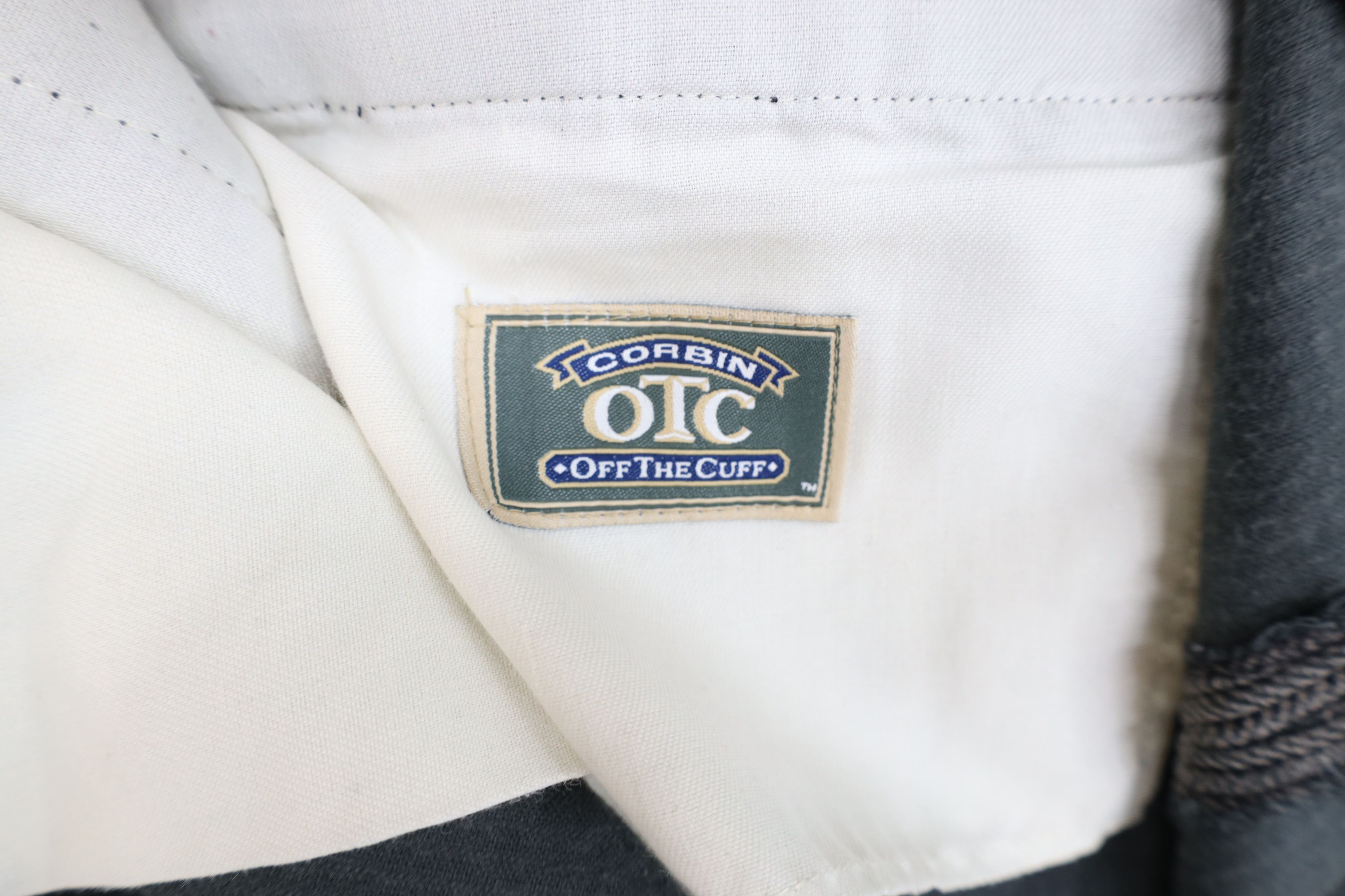 Vintage Vintage 90s Streetwear Pleated Heavy Wide Leg Corduroy Pants Size US 40 / EU 56 - 9 Thumbnail