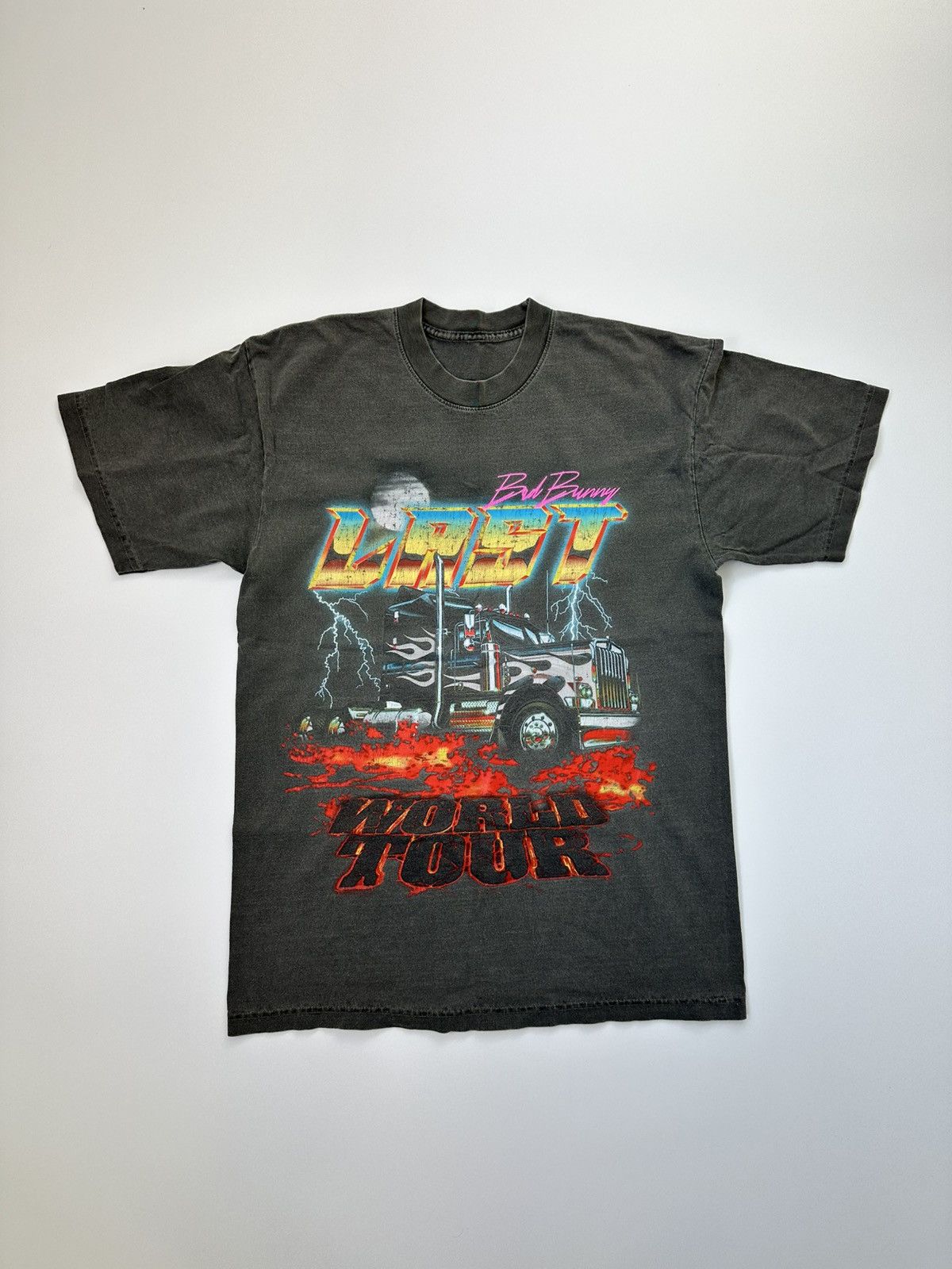 Band Tees Bad Bunny World Tour T-shirt L Size Gray Size US L / EU 52-54 / 3 - 1 Thumbnail