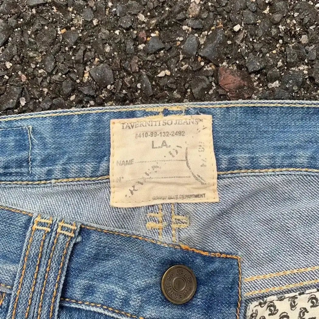 Jimmy Taverniti DESIGNER DENIM TAVERNITI JEANS BY JIMMY TAVERNITI DISTRESSED Size US 33 - 11 Thumbnail
