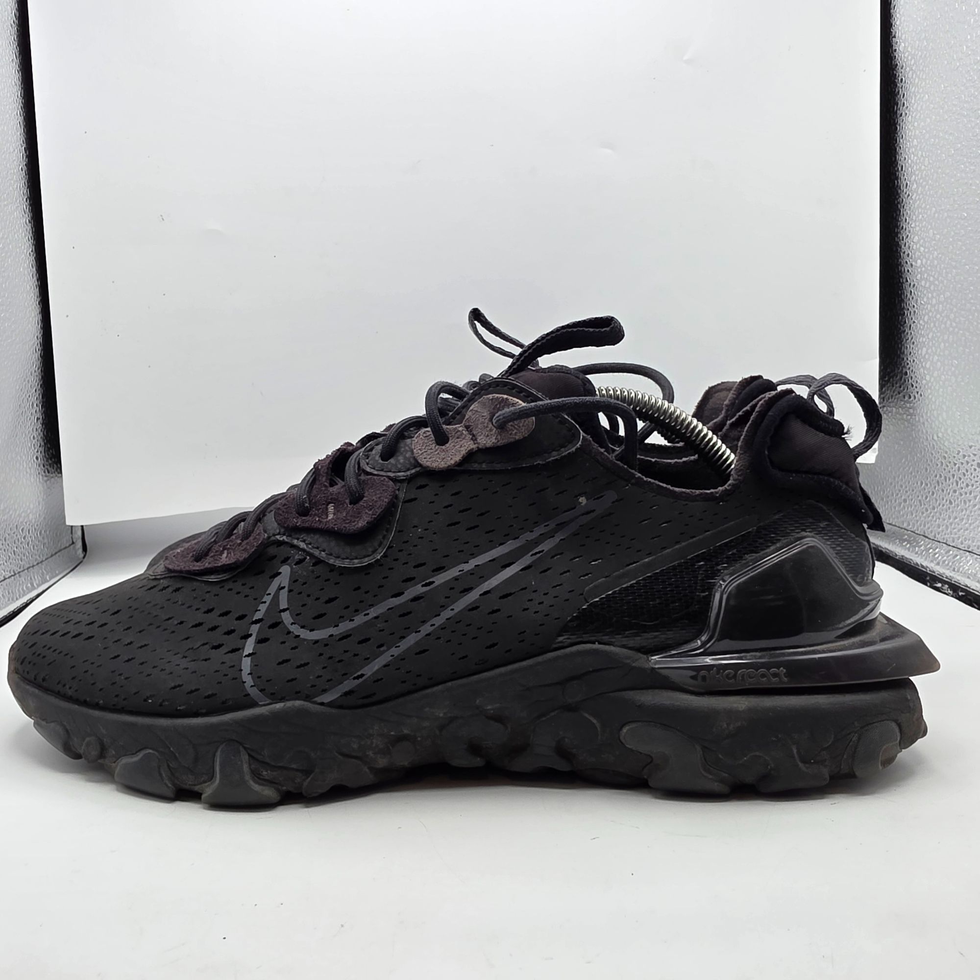 Nike Nike React Vision Mens Size 11 Triple Black Athletic Shoes W Size US 11 / EU 44 - 13 Thumbnail