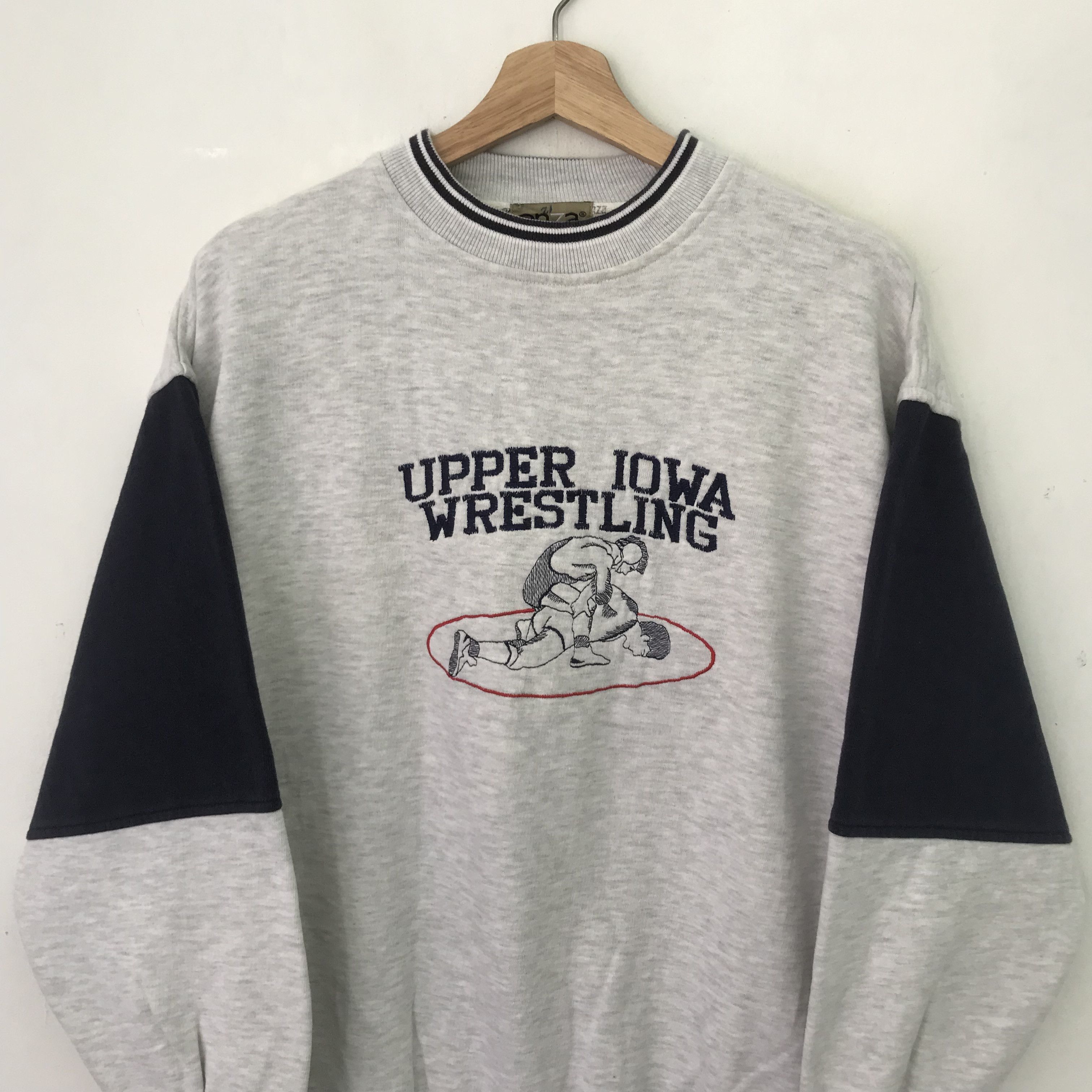 Upper Playground Vintage Upper Iowa Wrestling Gray Sweatshirt - 19 Size US L / EU 52-54 / 3 - 3 Thumbnail