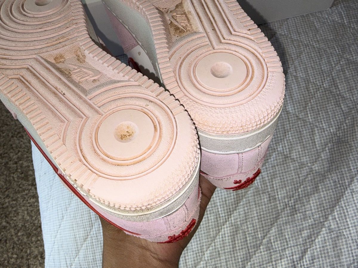 Nike Nike Air Force 1 Low ‘07 QS ‘ Valentine’s Day Love Letter ‘ Size US 8.5 / EU 41-42 - 8 Thumbnail