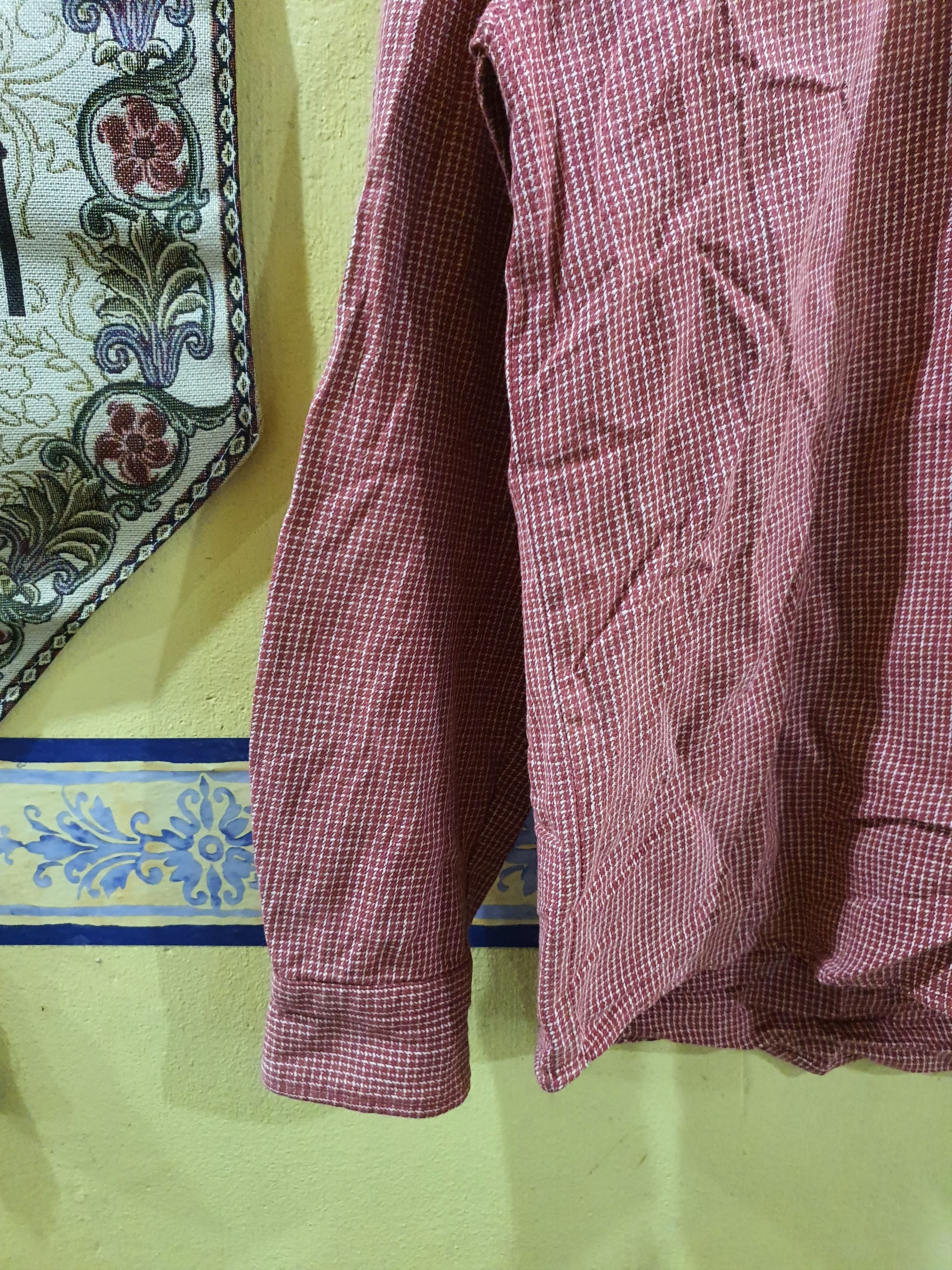 Arrow Duluth Trading Co red thick flannel button-down shirt Size US M / EU 48-50 / 2 - 5 Thumbnail