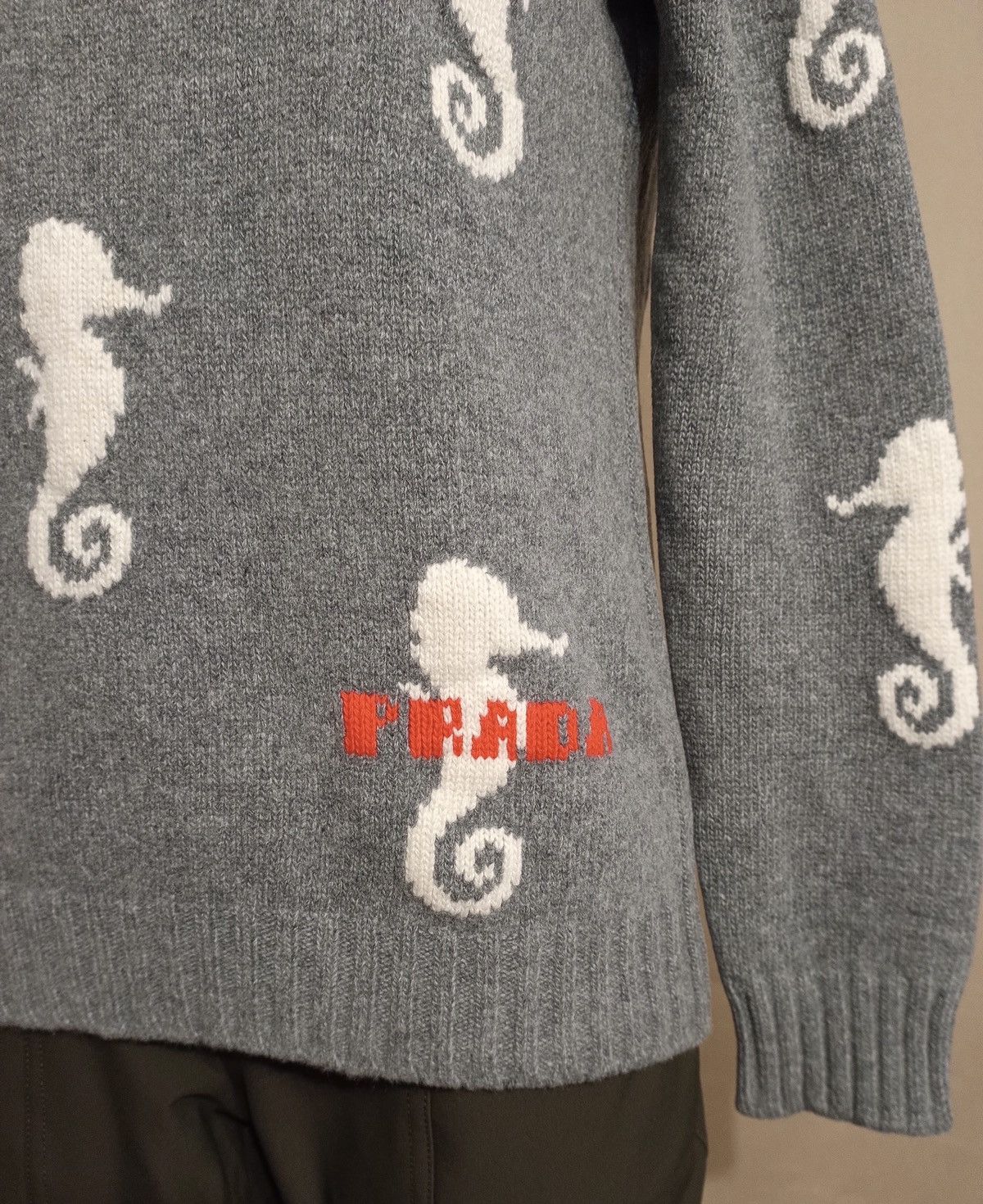 Prada PRADA Grey Seahorses Wool Cashmere Sweater Size IT 44 Size M / US 6-8 / IT 42-44 - 4 Thumbnail