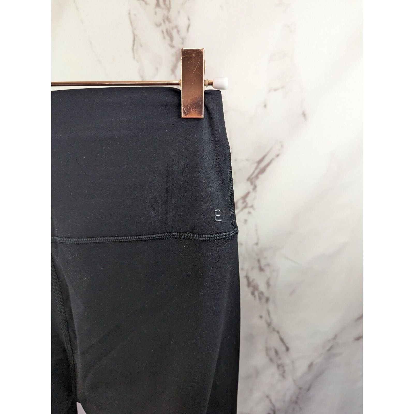 Everlane Everlane Shorts Women Medium Black Perform Bike High Rise Size 30" / US 8 / IT 44 - 8 Thumbnail