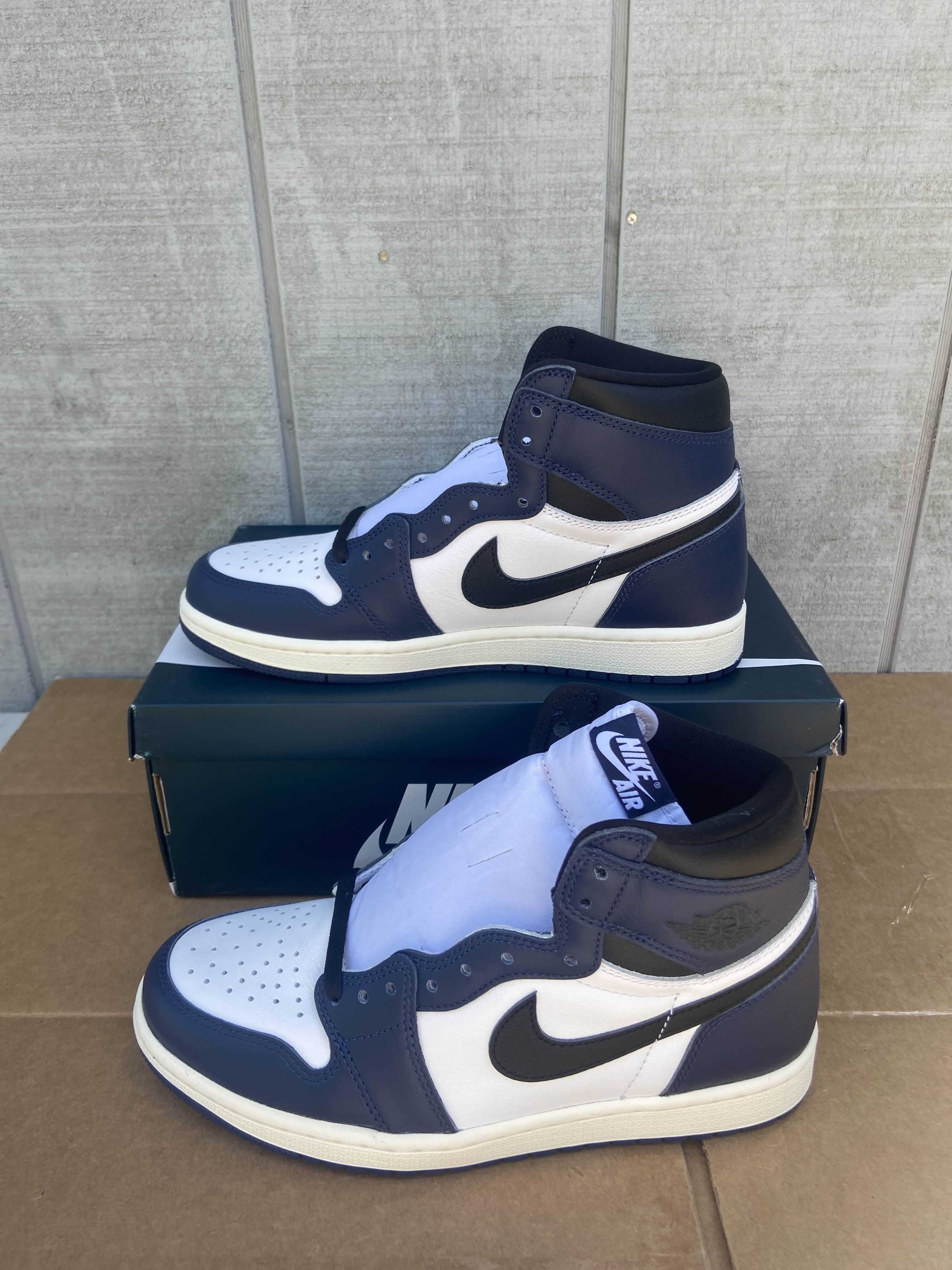 Nike Air Jordan 1 Retro OG High Midnight Navy Size 8 Size US 8 / EU 41 - 2 Thumbnail