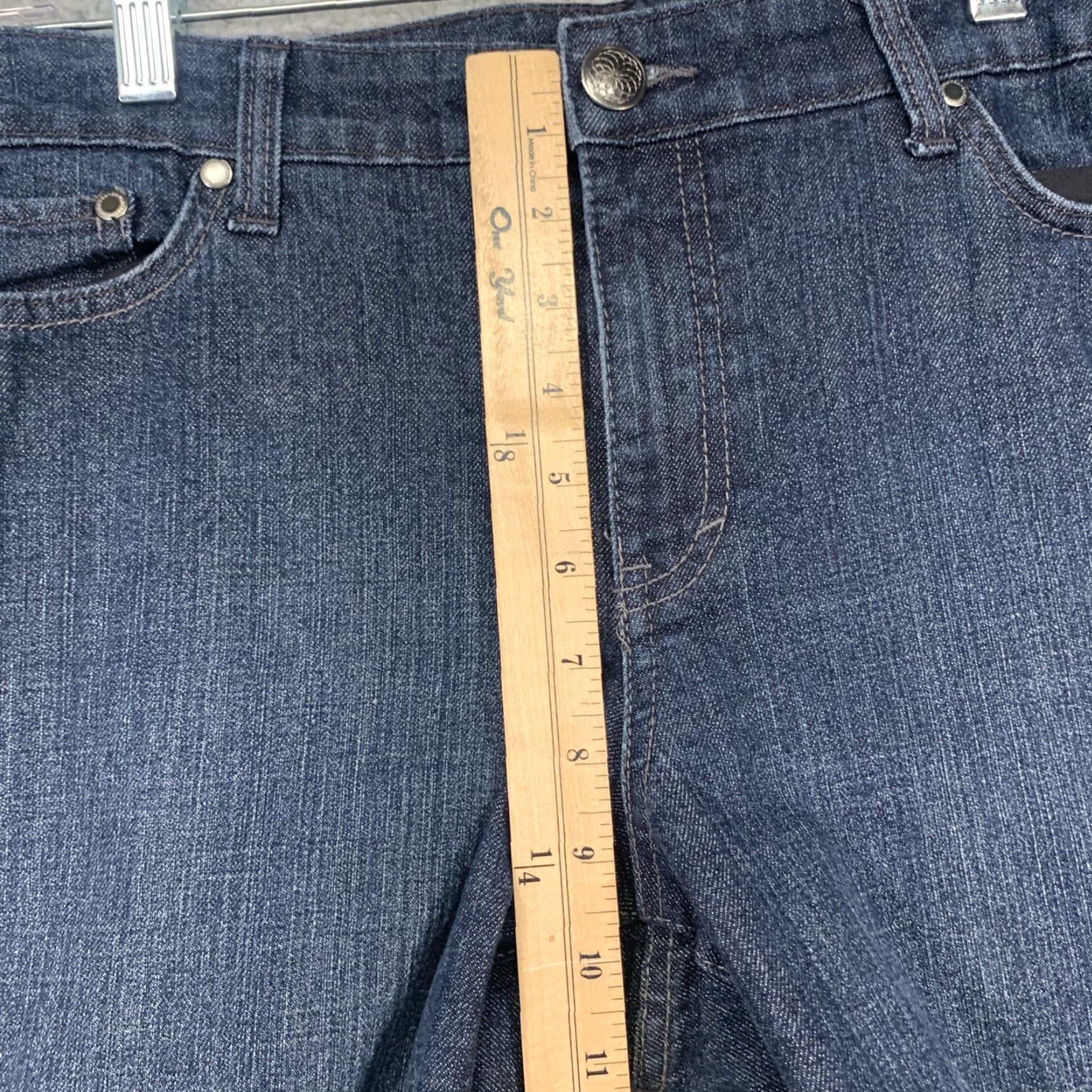 Area Covington Petite Jeans Womens 14P Blue Straight 36x26.5 5-Pocket Rear Flap Pockets Size 36" / US 14 / IT 50 - 5 Thumbnail