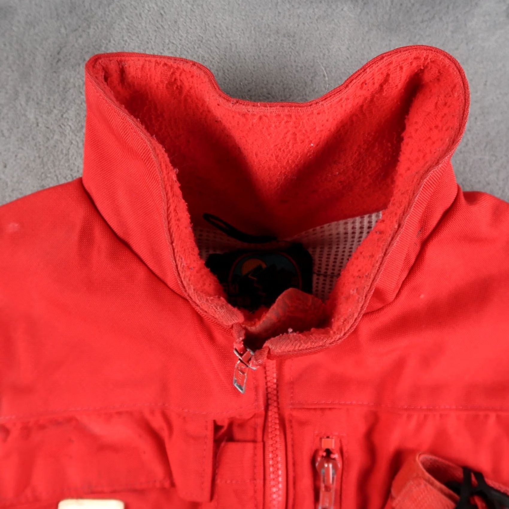 Vintage VINTAGE 90s Ski Area Supplies Vest Mens Size M Red Cross Patch Made In USA Size US M / EU 48-50 / 2 - 7 Thumbnail