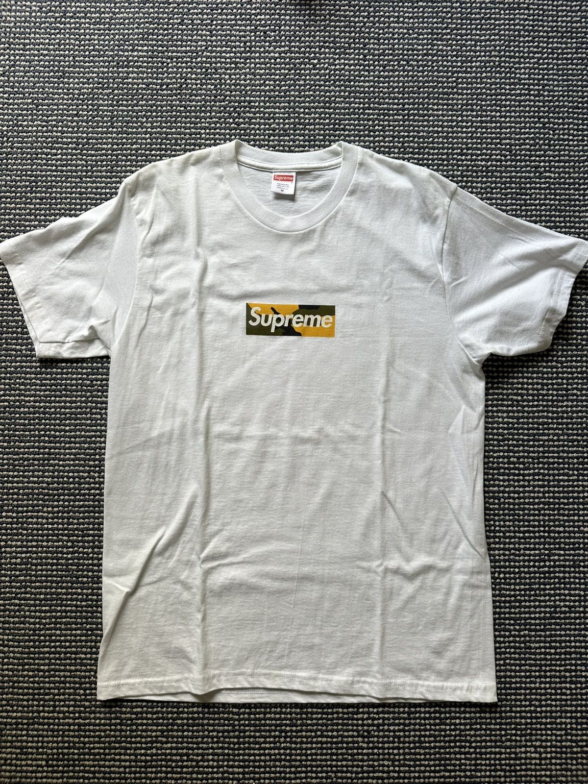 Supreme Supreme box logo Brooklyn store opening Size US M / EU 48-50 / 2 - 1 Thumbnail