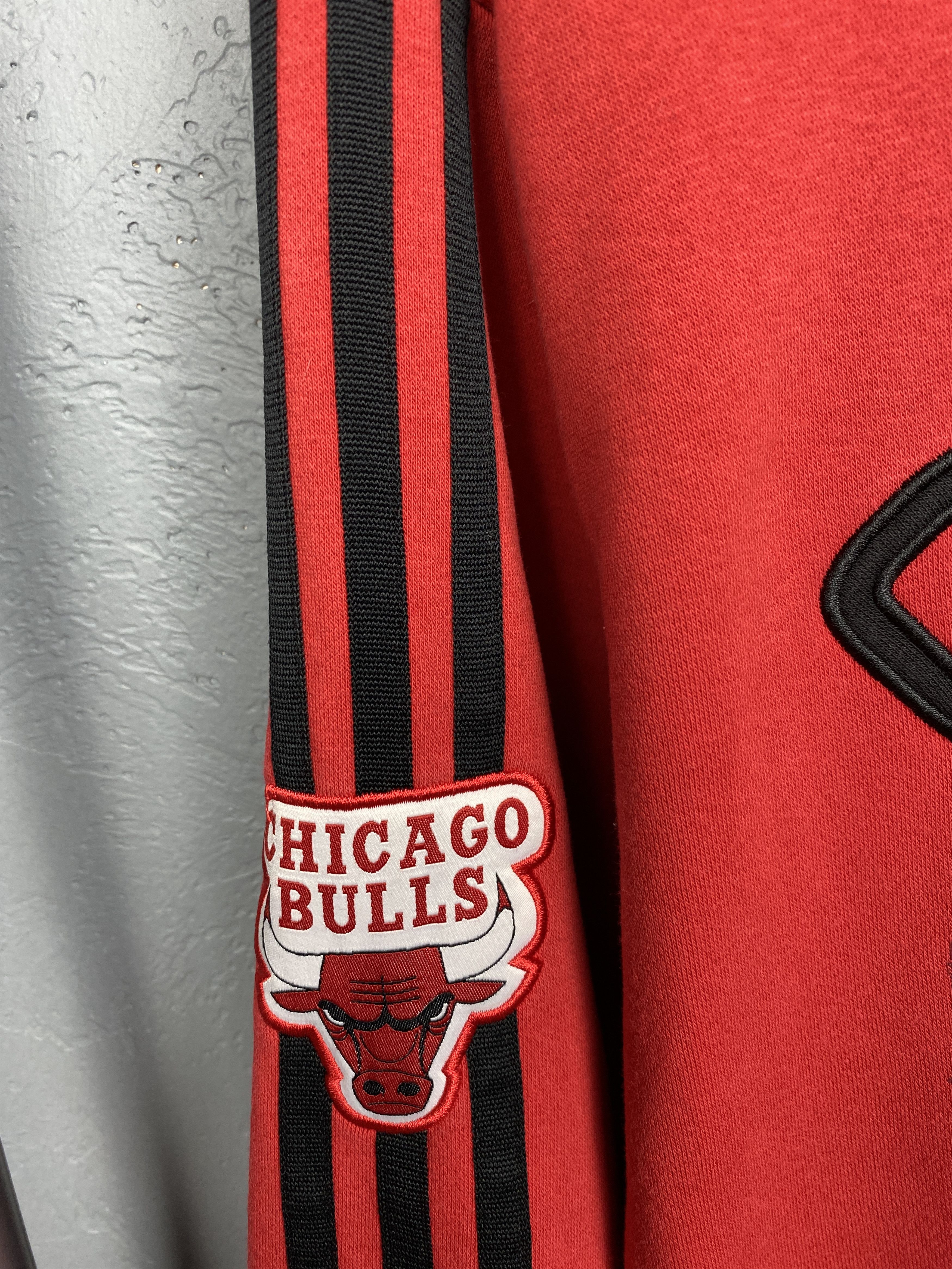 Adidas × NBA NBA Adidas Chicago Bulls Vintage Mens Hoodie Size US XL / EU 56 / 4 - 3 Thumbnail
