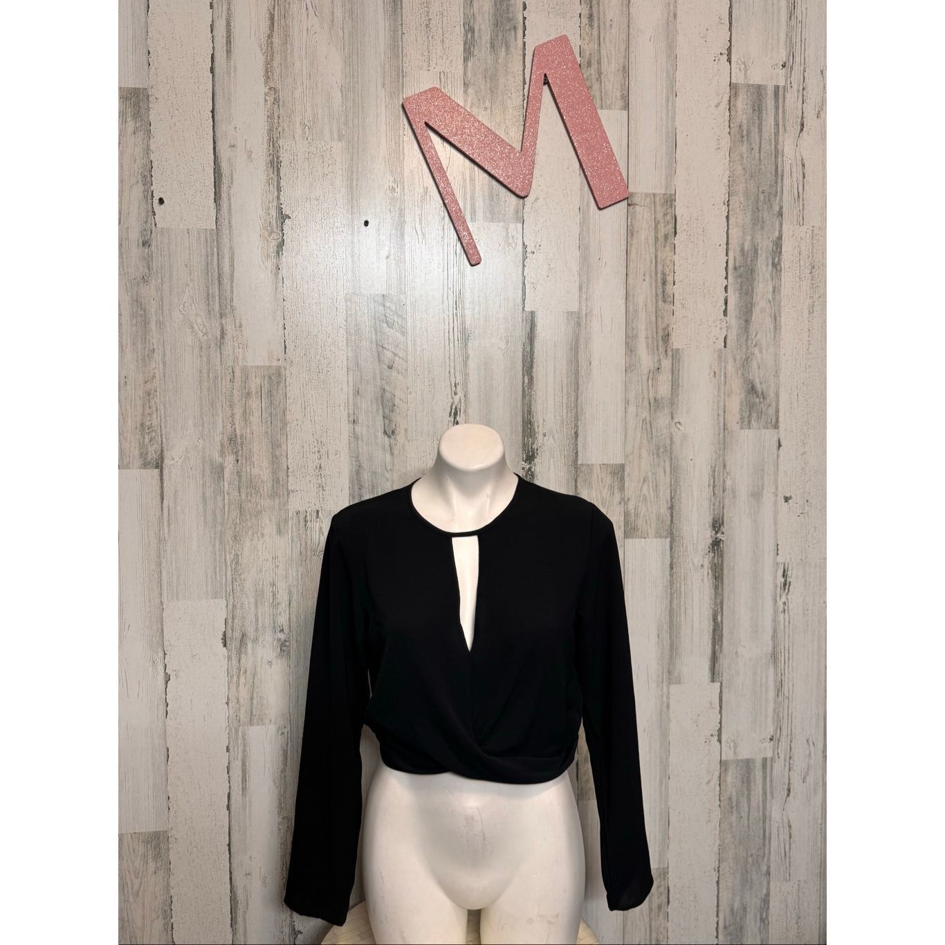 H&M H&M Divided Black Long Sleeve Crop Top Keyhole Twist Front S Size M / US 6-8 / IT 42-44 - 1 Thumbnail