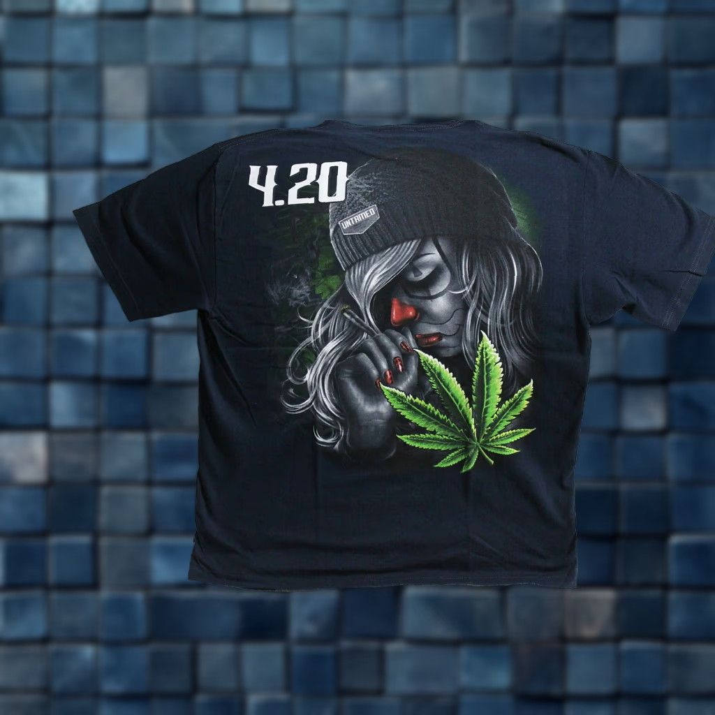 Vintage VINTAGE Marijuana Leaf Graphic T-Shirt Men Large Dark Blue 420 Untamed Cannabis Gangster Clown Size US L / EU 52-54 / 3 - 1 Thumbnail