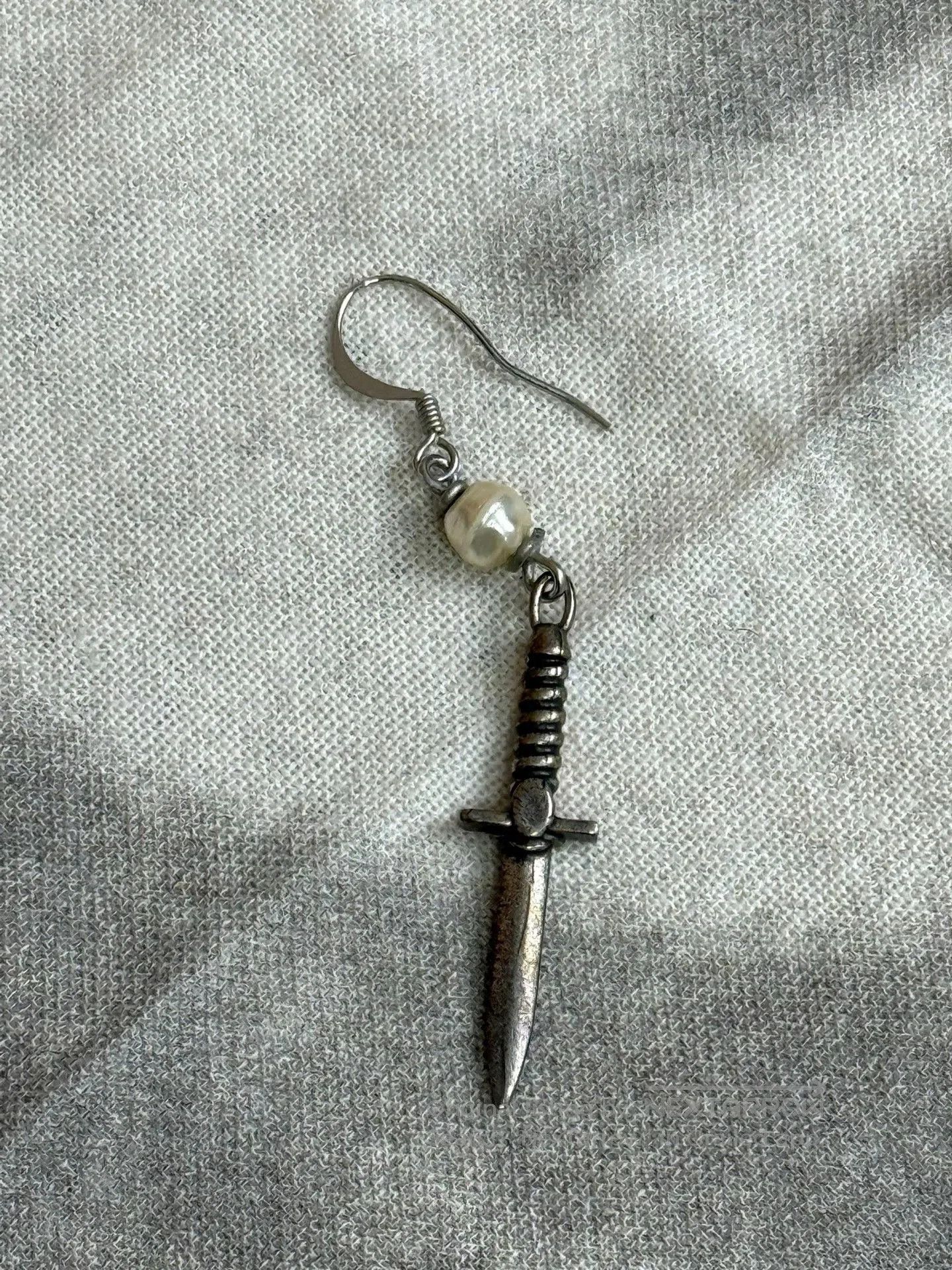 Dries Van Noten Dries van Noten Sword Pearl Earrings. Size ONE SIZE - 2 Thumbnail
