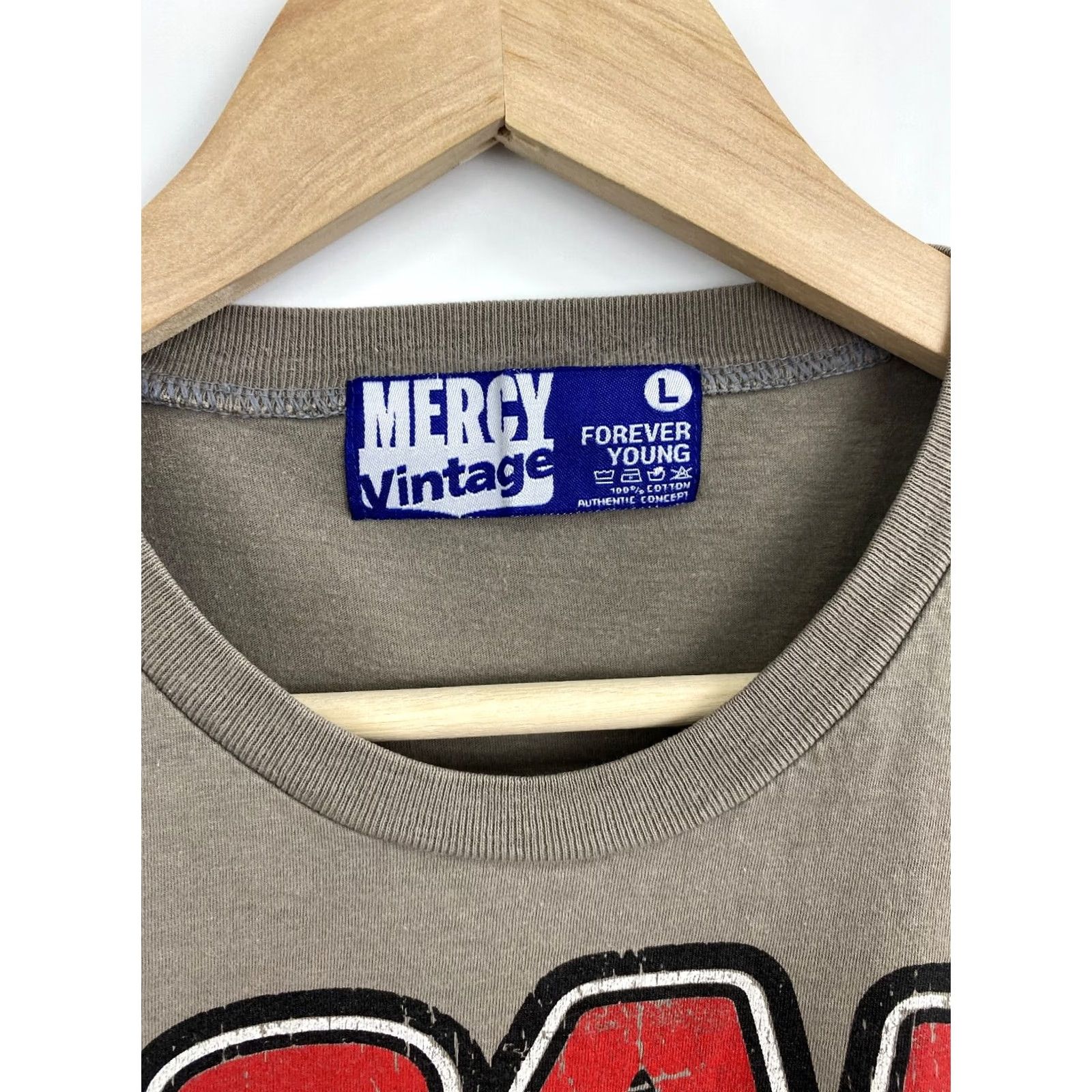 Vintage Y2K Arale Chan Mercy Vintage Design Graphic Anime T-Shirt Gray L Men XS? Size US L / EU 52-54 / 3 - 5 Thumbnail