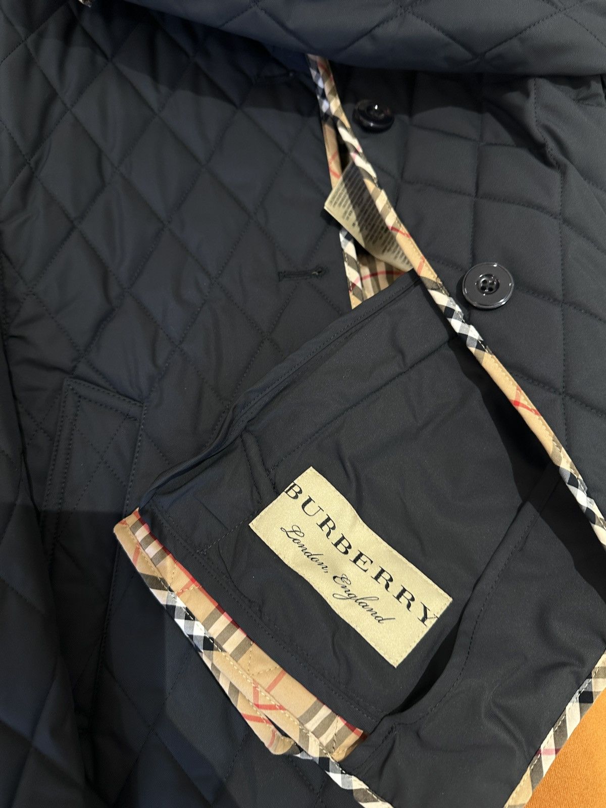 Burberry Burberry Quilted Nylon Barn Jacket Size S / US 4 / IT 40 - 3 Thumbnail