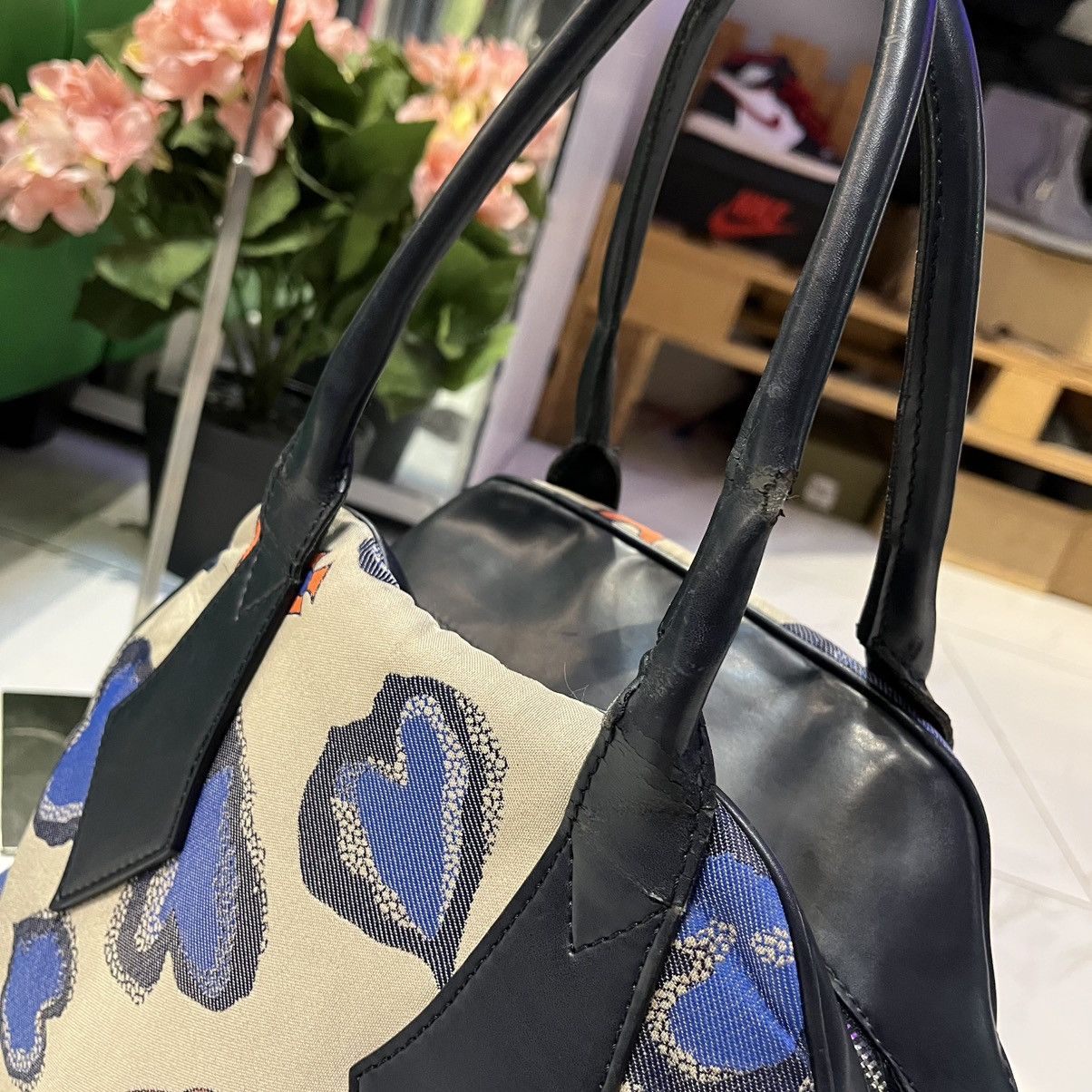 Vivienne Westwood Vivienne Westwood Heart & Orb Print Bowler Bag Size ONE SIZE - 16 Thumbnail