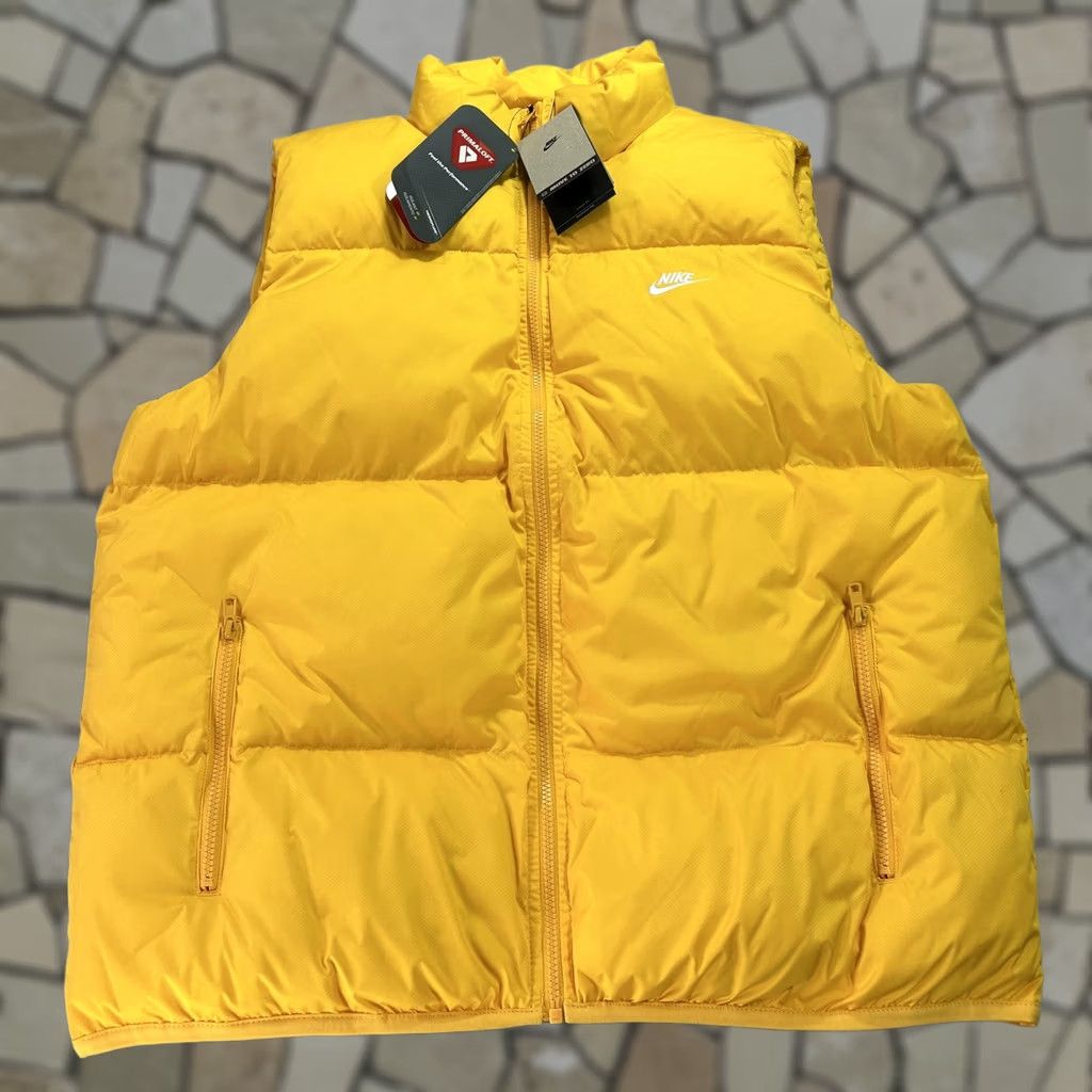 Nike VINTAGE Nike Puffer Vest Mens L Yellow Insulated Quilted Zip Pockets FB7373-739 Size US L / EU 52-54 / 3 - 1 Thumbnail