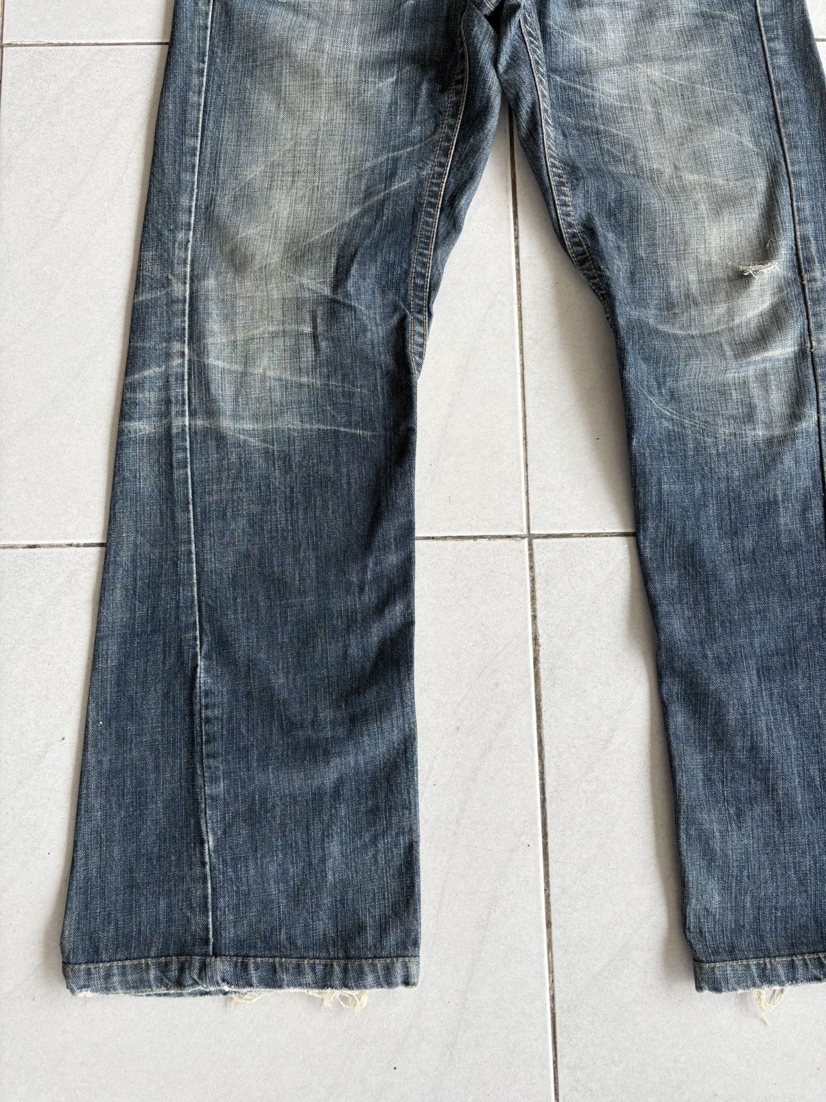 Vintage Korean Iloi Streetwear Low Flared Jeans Distressed Denim Size US 31 - 6 Thumbnail