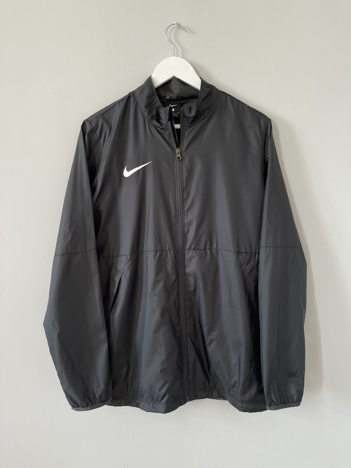 Nike Nike Light Windbreaker Zip Up Training Sports Park 20 Jacket Size US M / EU 48-50 / 2 - 1 Thumbnail