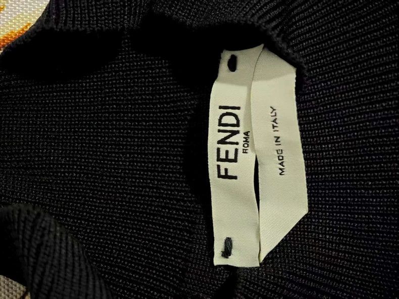 Fendi FENDI Black knitted sweater Size XXS / US 00 / IT 34 - 1 Thumbnail