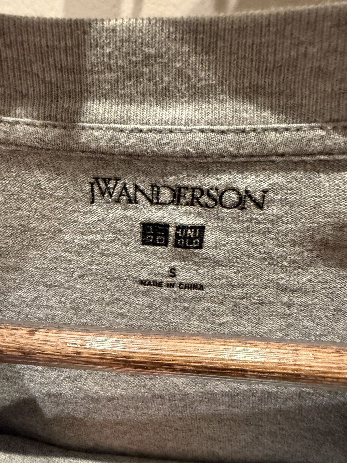 JW Anderson × Uniqlo JW Anderson Embroidered flowers crew neck T shirt size S Size US S / EU 44-46 / 1 - 3 Thumbnail