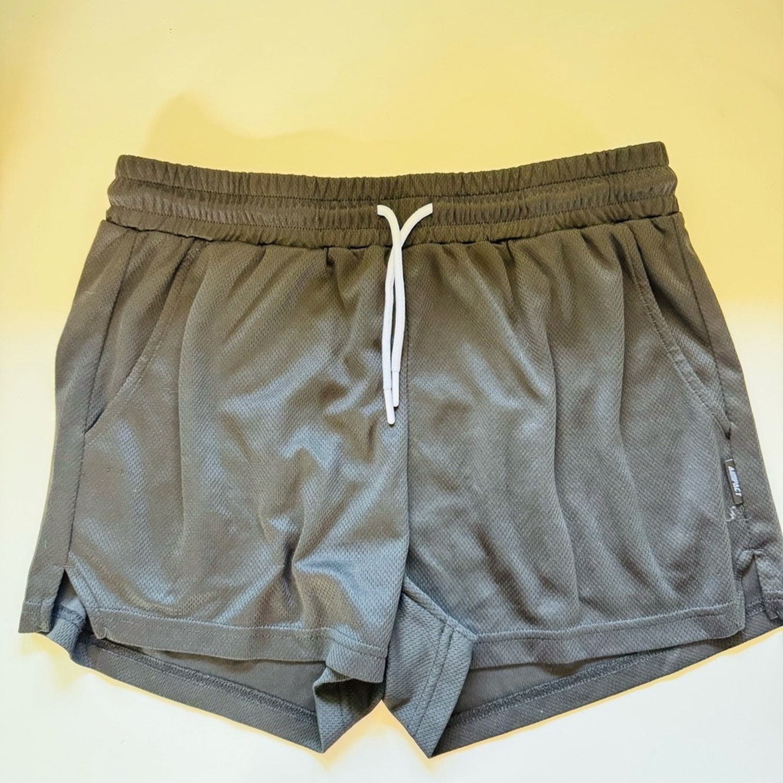 Nordstrom IMPACT Black Drawstring Mesh Workout Gym 3” Short Shorts M Size US 32 / EU 48 - 2 Thumbnail