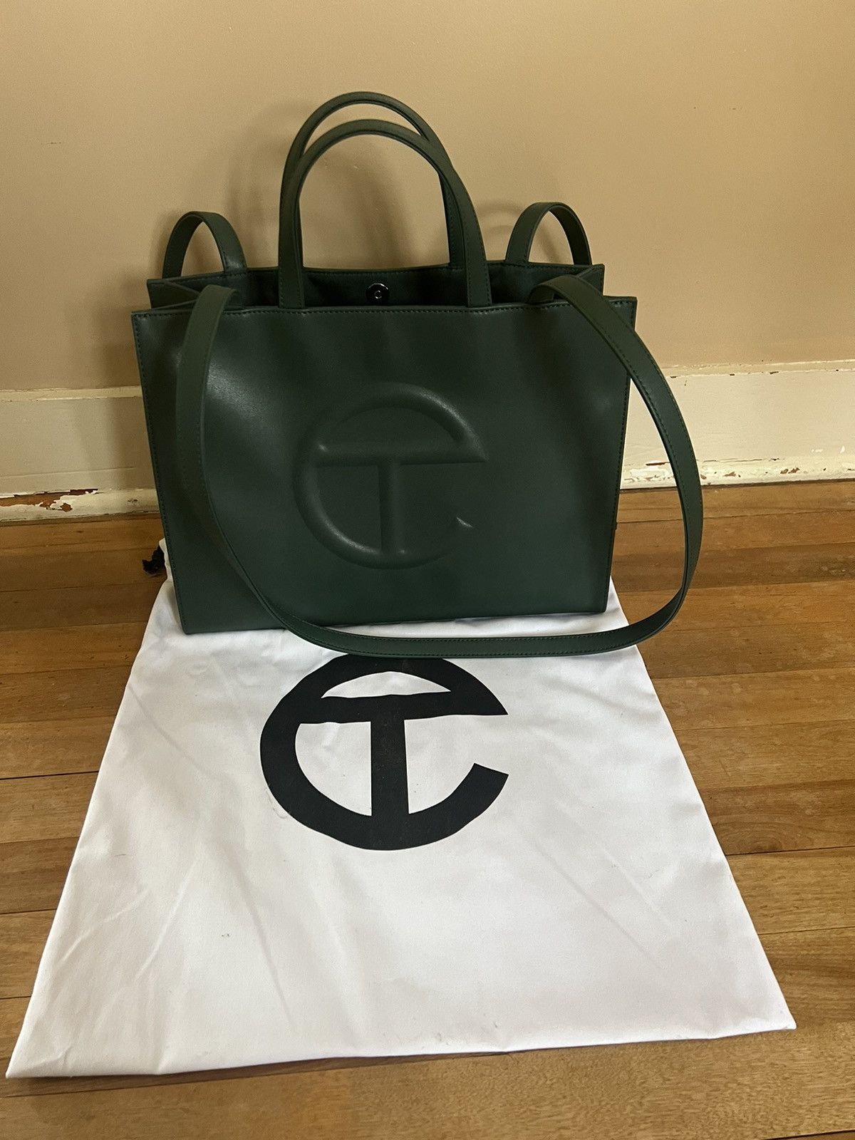 Telfar Like-new Olive green Telfar Bag, size medium Size ONE SIZE - 4 Thumbnail