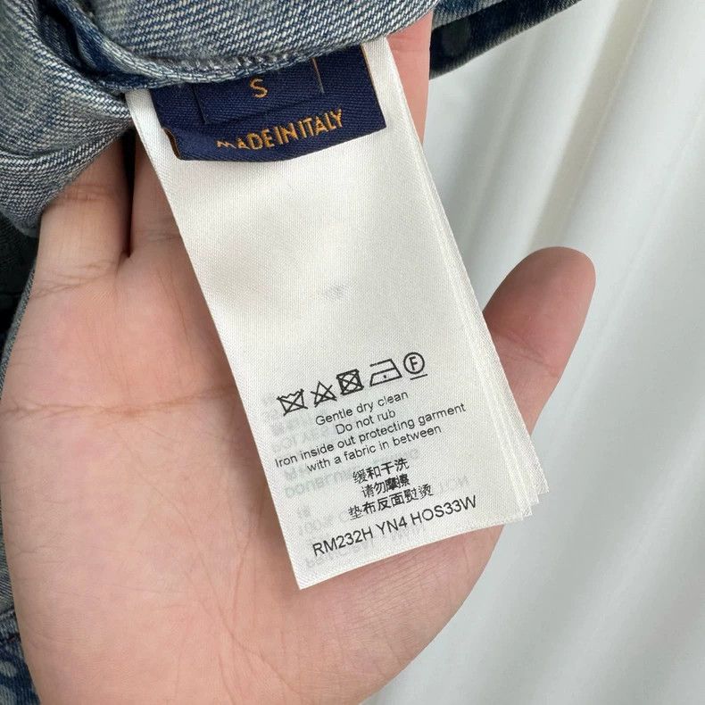 Louis Vuitton Louis Vuitton Polka-dot denim baseball short sleeve Size US S / EU 44-46 / 1 - 6 Thumbnail