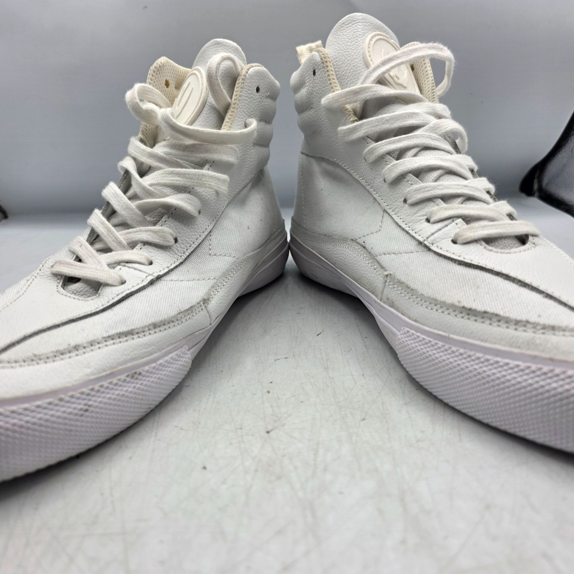 Alexander McQueen Adults 8.5 White Swallow Vulc High Top Sne