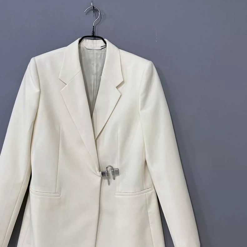 Givenchy Givenchy Size38 Classic lock buckle suit Size US M / EU 48-50 / 2 - 1 Thumbnail