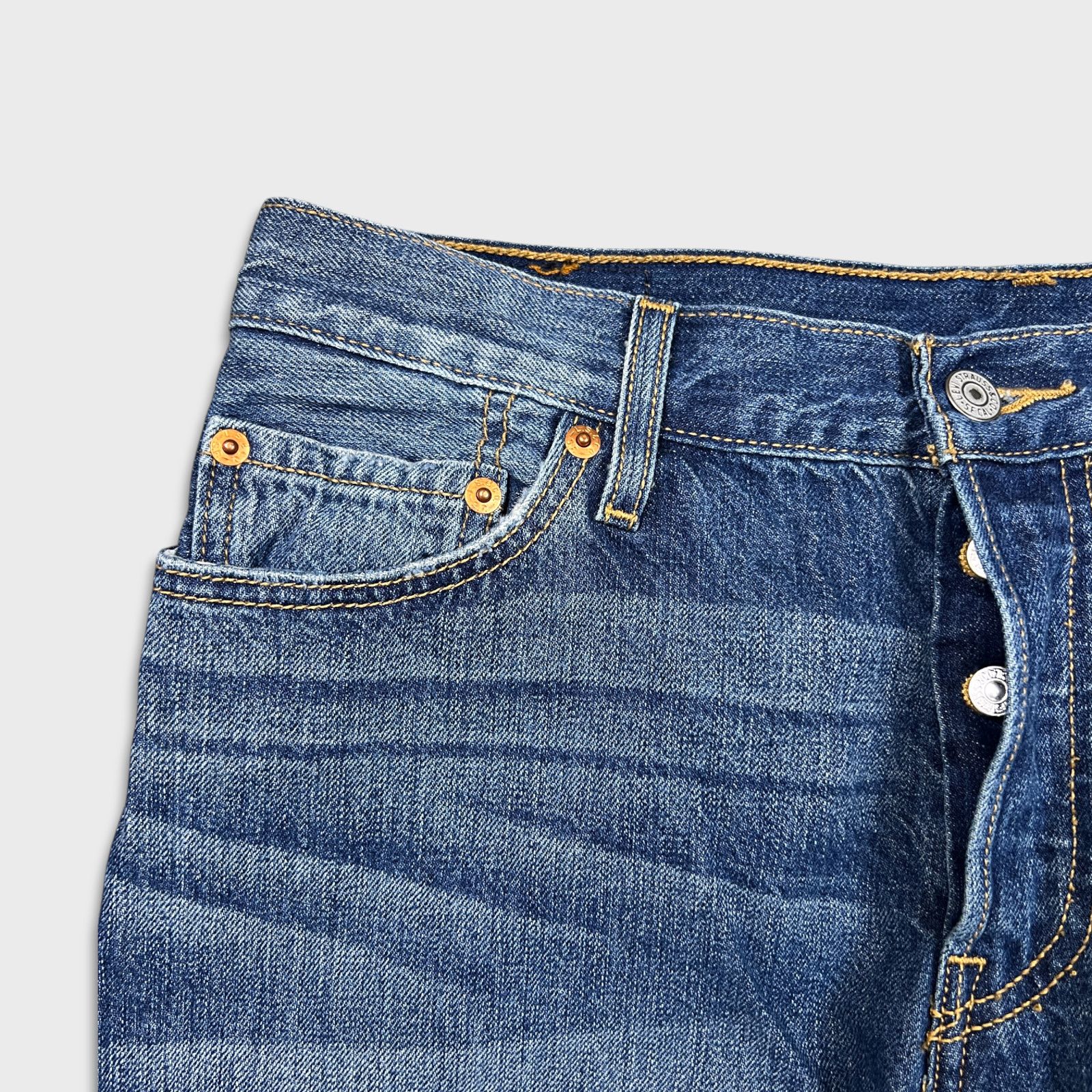 Levi's × Vintage Levi's 501 Jeans 32x31 Original Fit Straight Distress Denim Size US 32 / EU 48 - 3 Thumbnail