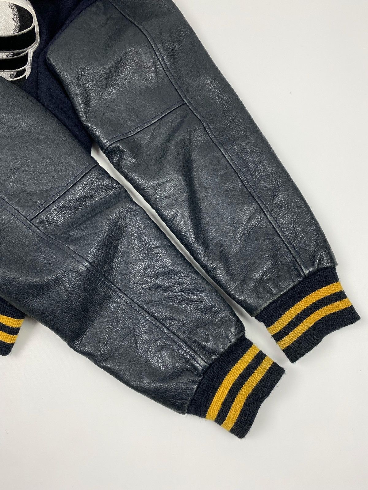 Vintage 1990’s Vintage Game Cyclones Hockey Team Varcity Jacket Size US M / EU 48-50 / 2 - 13 Thumbnail