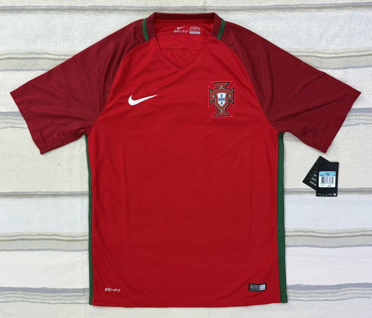 Nike Nike Portugal 2016 Euro Home Jersey Size Medium *Brand New* Size US M / EU 48-50 / 2 - 1 Thumbnail