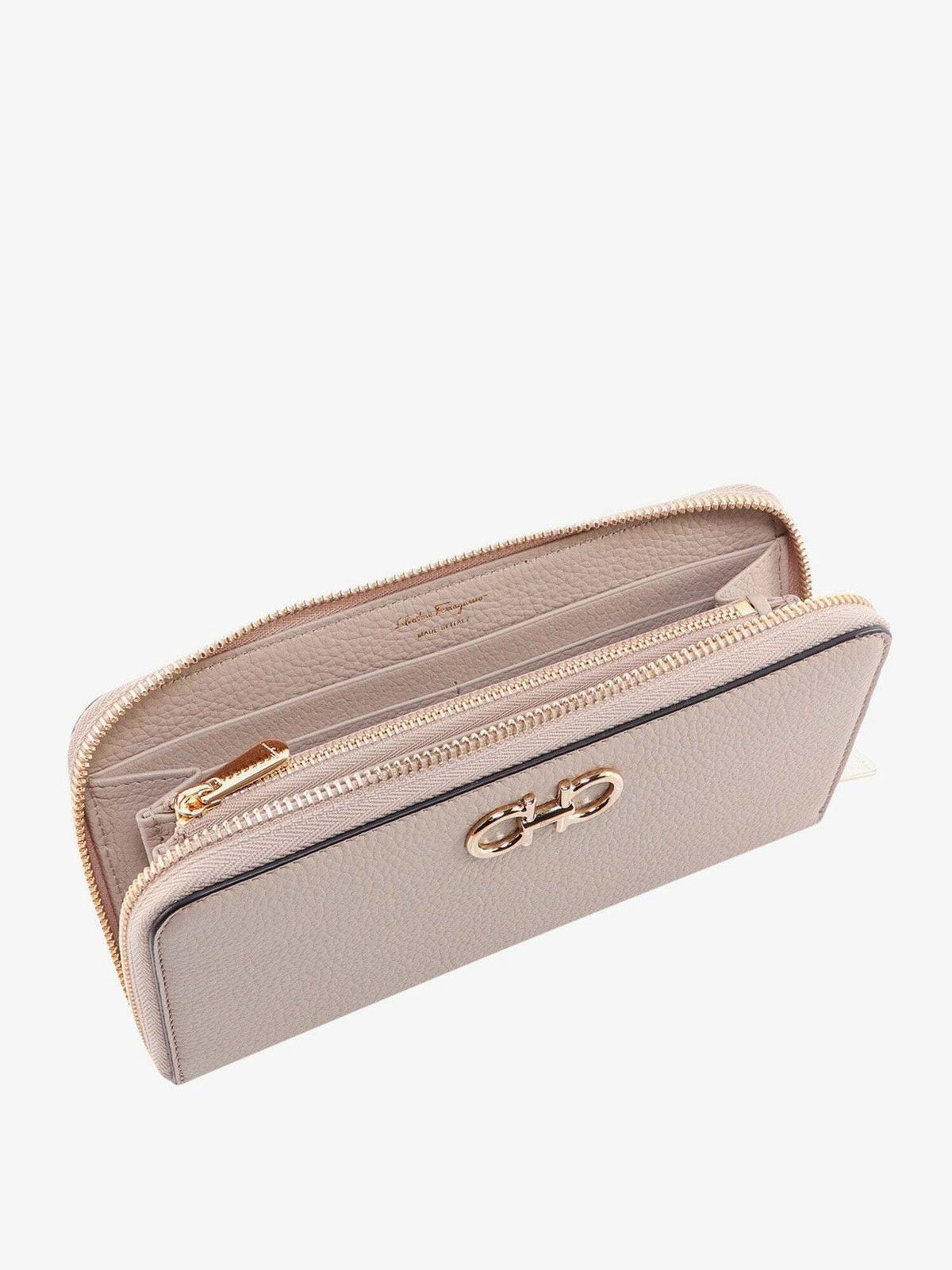 Salvatore Ferragamo o1s1rm0526 Size : OS / Wallet in Beige Size ONE SIZE - 3 Thumbnail