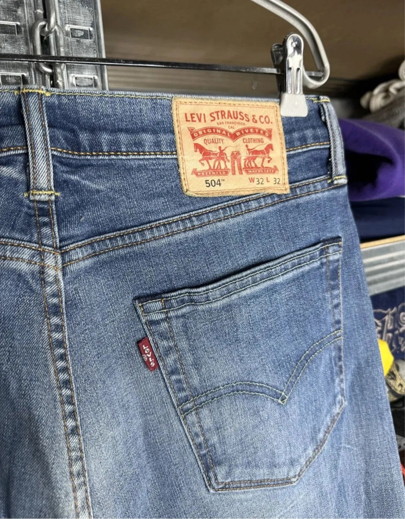 Levi's Levi’s 504 Regular Straight Jeans W32 L32 - Medium Wash Size US 32 / EU 48 - 3 Thumbnail