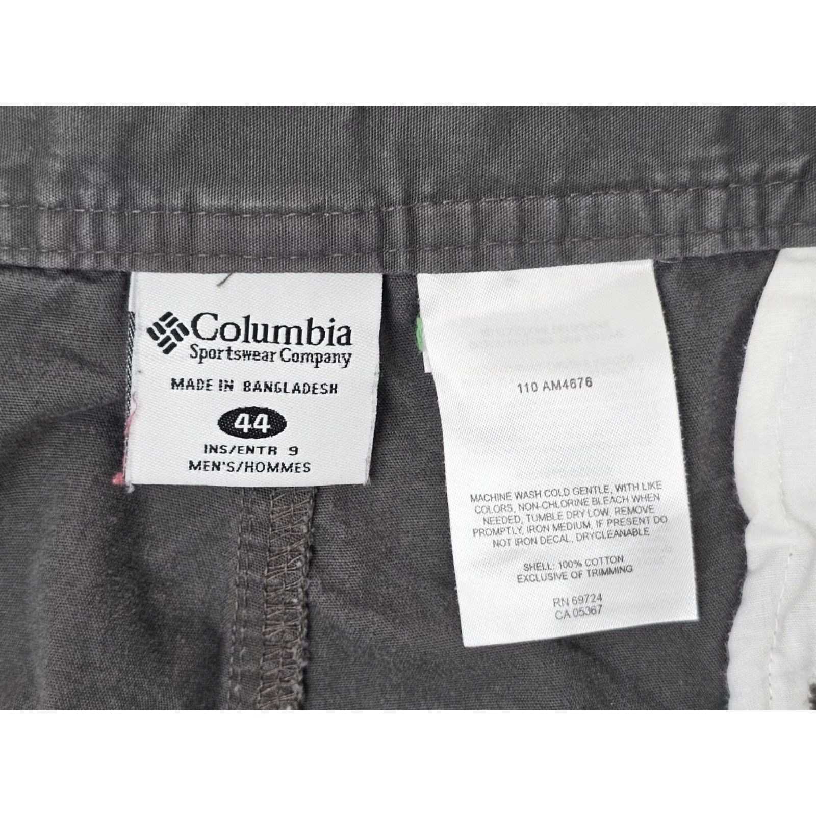 Vintage Columbia Cargo Shorts Mens 44 Gray Cotton Twill Hiking Fishing Outdoor 8.5 Inseam Vest? Size US 44 / EU 60 - 7 Thumbnail
