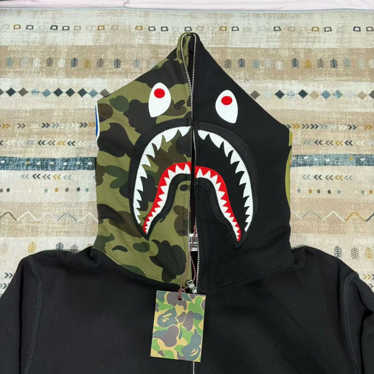 Bape BAPE LIMITED CAMO SHARK FULL ZIP HOODIE Size US XL / EU 56 / 4 - 2 Thumbnail