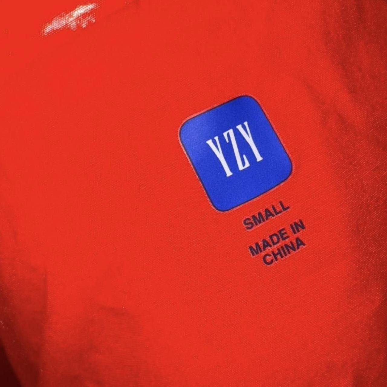 Balenciaga × Gap × Yeezy Yeezy Gap Hi Shine Red Round Jacket Size US S / EU 44-46 / 1 - 2 Thumbnail