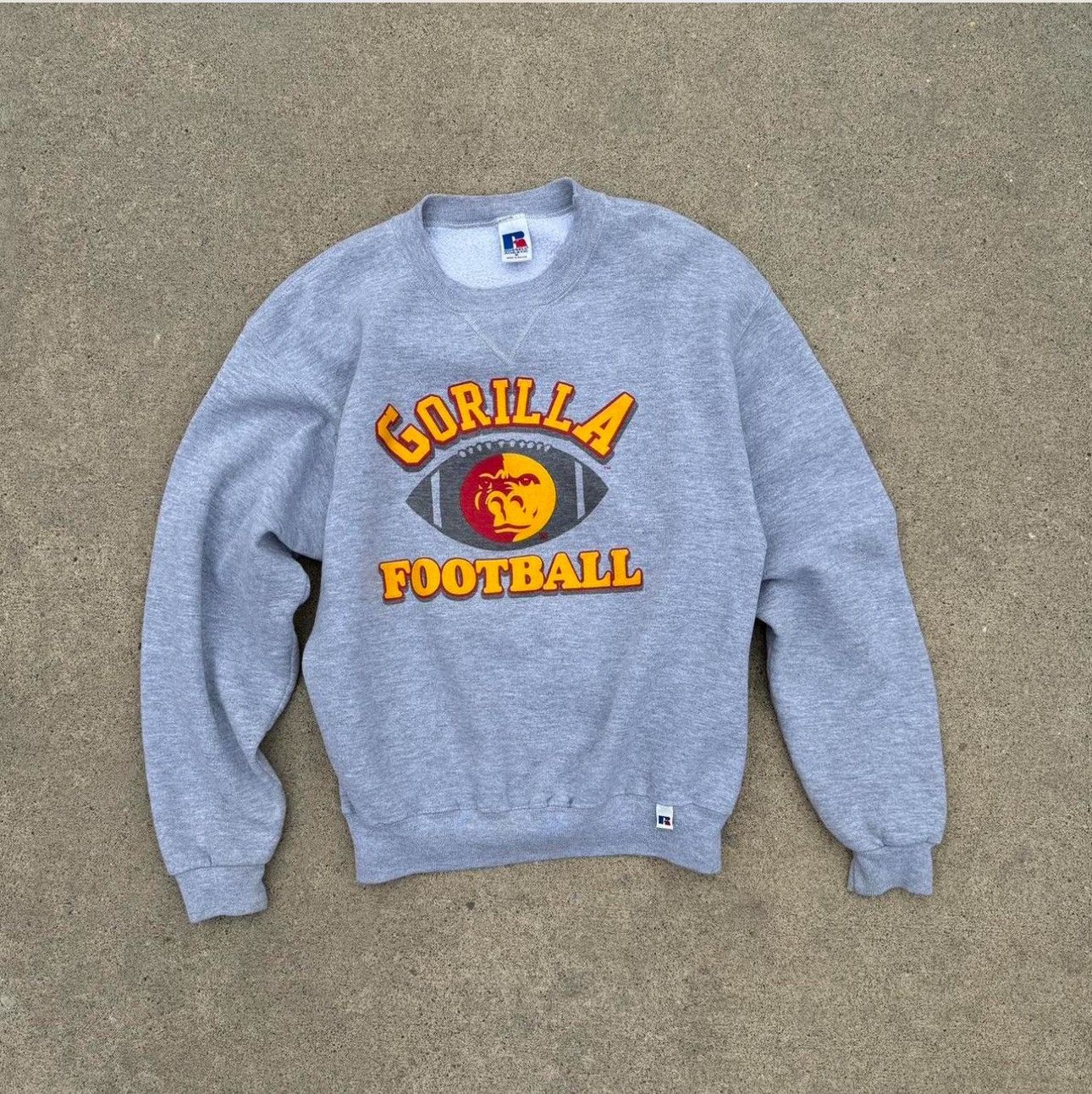 Russell Athletic HEATHER GREY RUSSELL ATHLETIC GORILLA FOOTBALL SWEATSHIRT Size US M / EU 48-50 / 2 - 1 Thumbnail