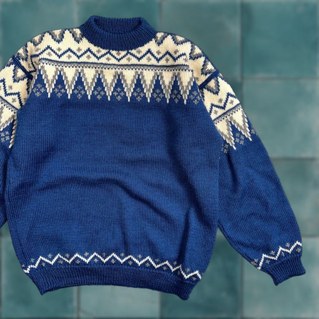 VINTAGE 1960s Handmade Aztec Cable Sweater Rockabilly Cottage Core Women’s Medium Blue
