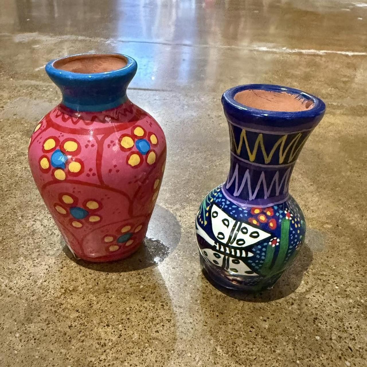 Designer Set of 2 Mini Hand Painted Vases Size ONE SIZE - 2 Thumbnail