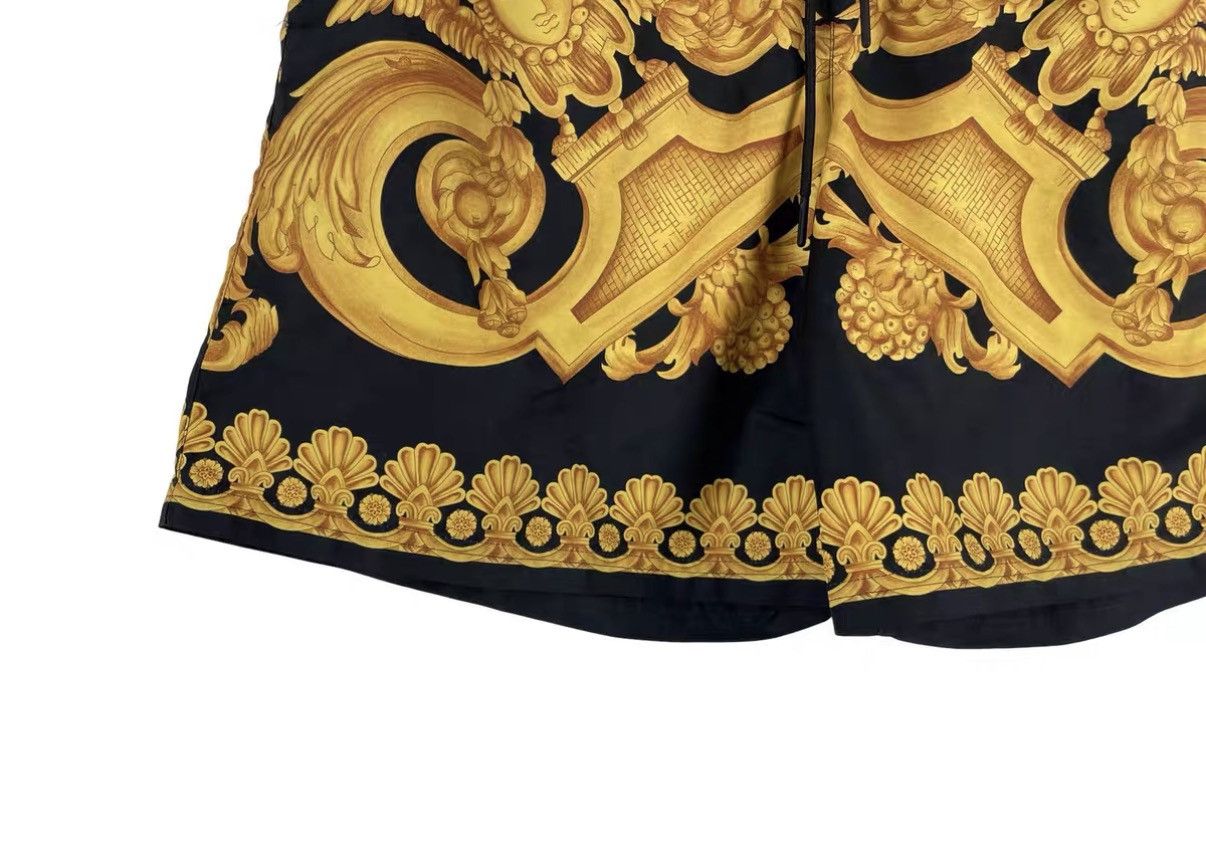 Versace Versace Black & Gold Pattern Drawstring Shorts J31 Size US 38 / EU 54 - 4 Thumbnail