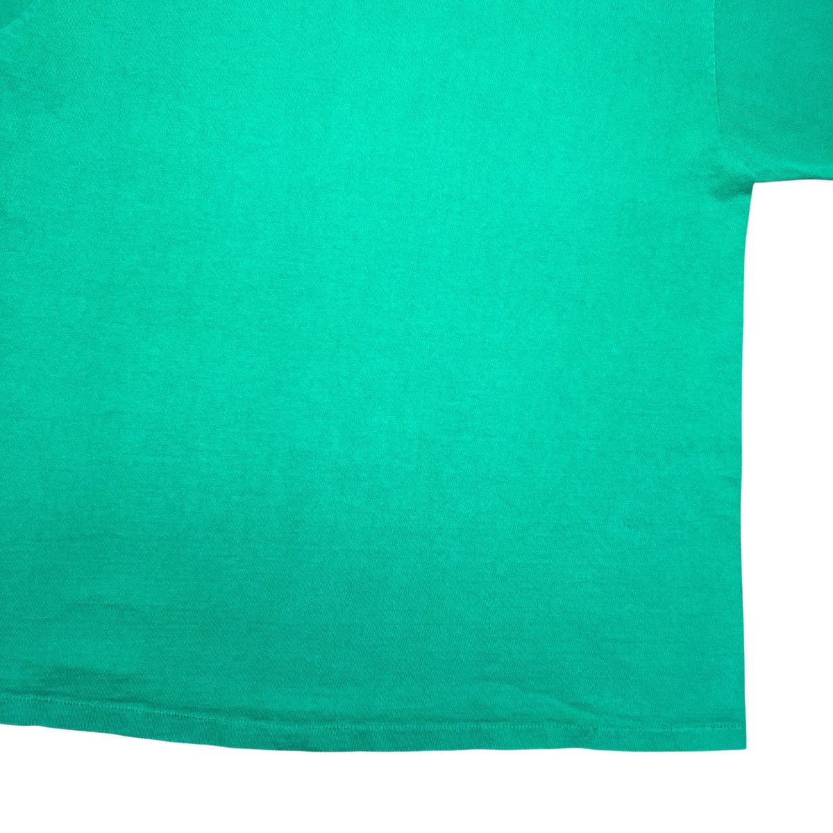 Nutmeg 1990s NBA Boston Celtics Nutmeg Mills Spell Out Graphic Tee Size US XL / EU 56 / 4 - 13 Thumbnail