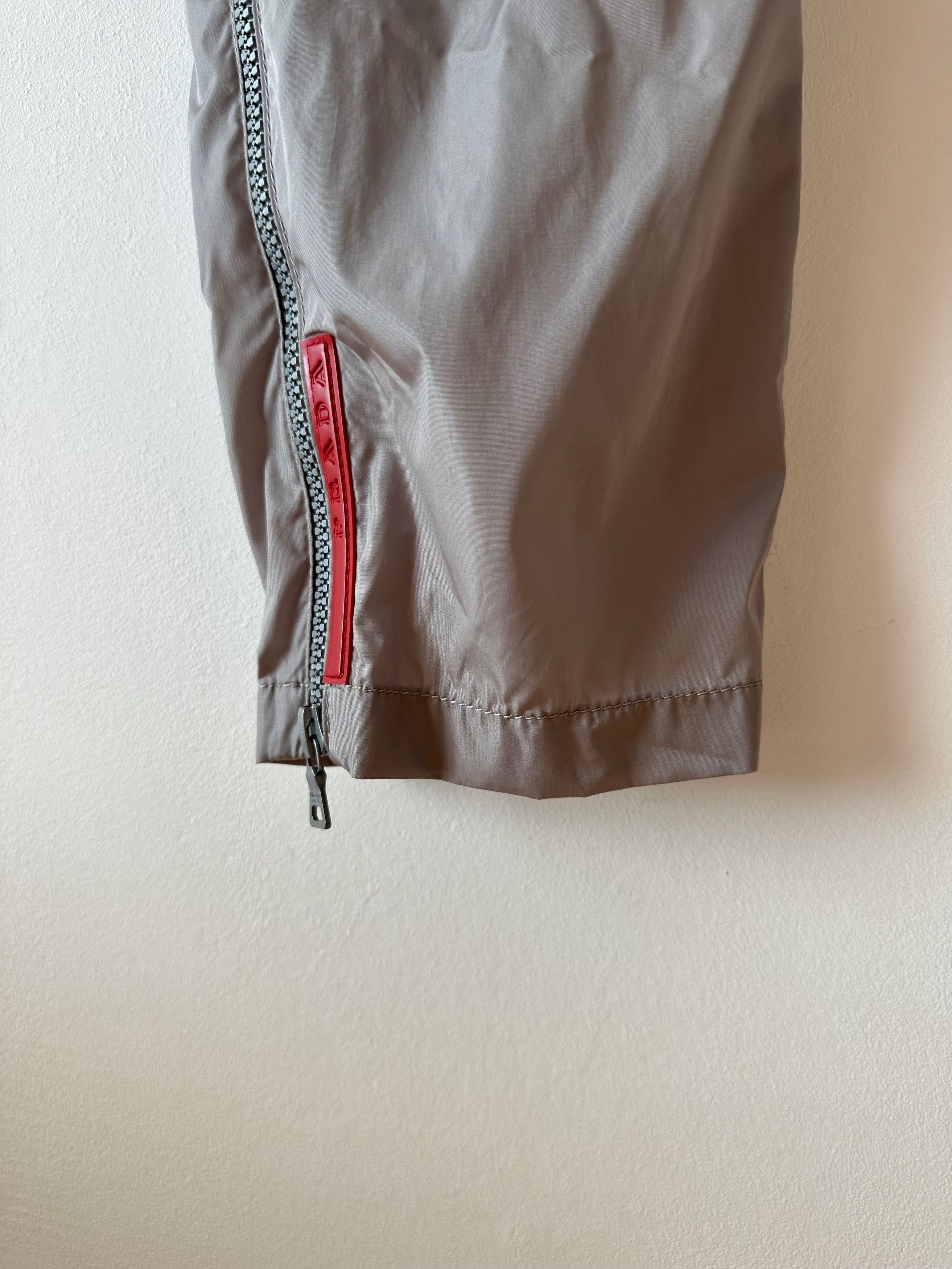 Prada 00's Prada LInea Rossa nylon pants light knee pads tech Size 28" / US 6 / IT 42 - 4 Thumbnail