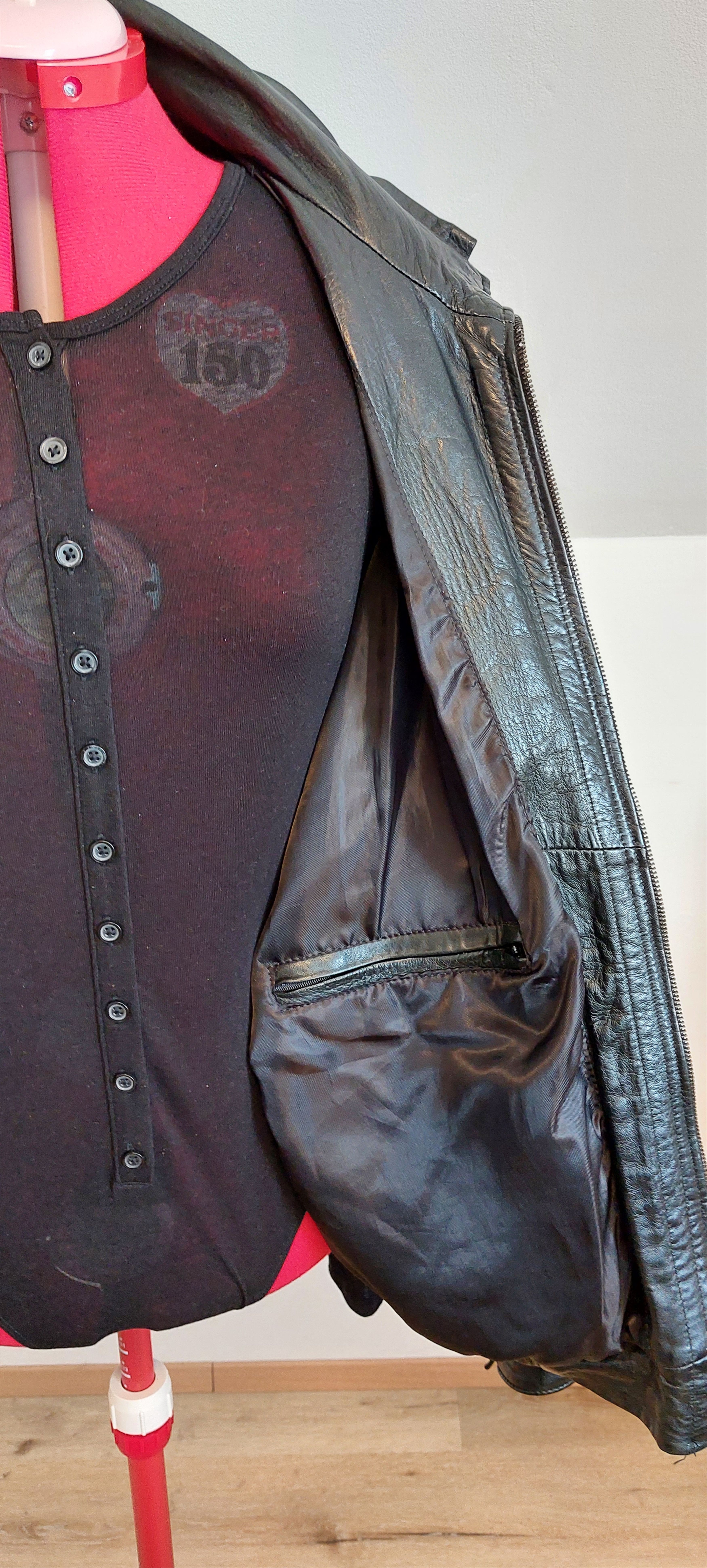 Vintage Vintage Italian Leather Bomber Jacket L Size US L / EU 52-54 / 3 - 13 Thumbnail