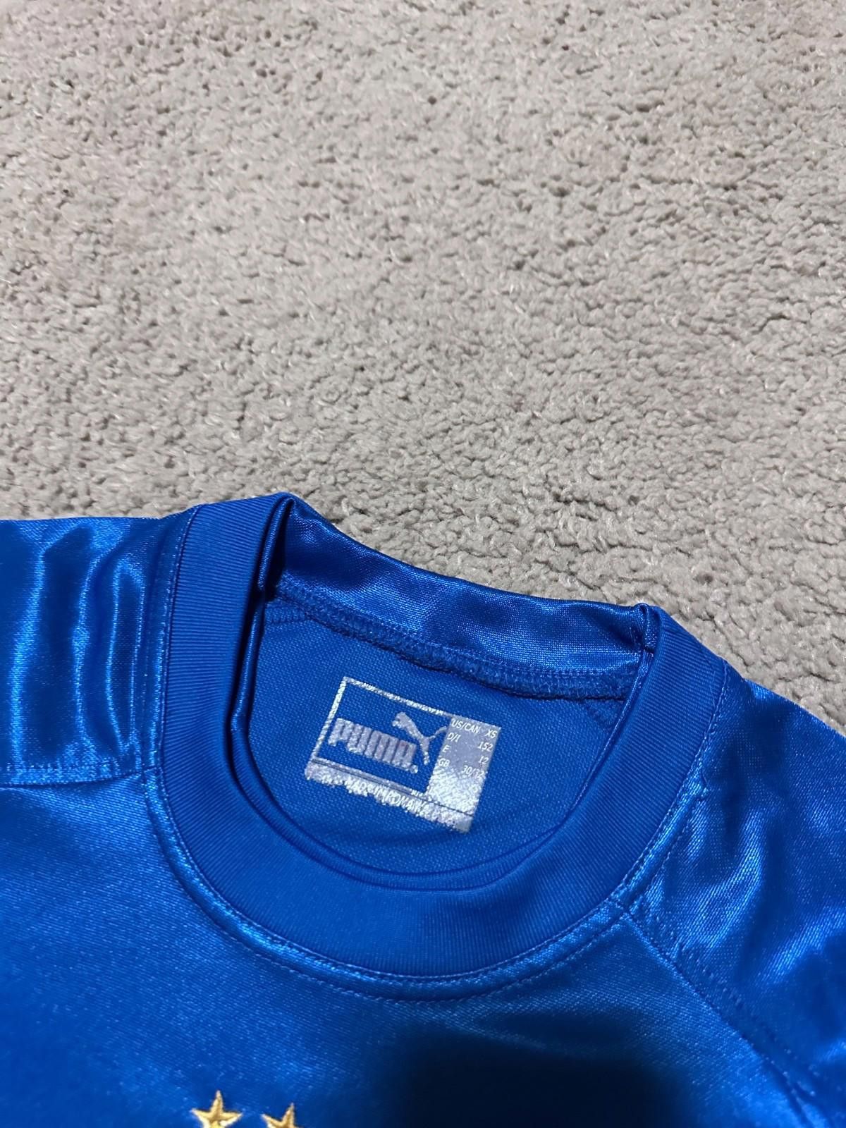 Puma Vintage Puma Italy 2004 Home Soccer Jersey Size XS Size US XS / EU 42 / 0 - 4 Thumbnail