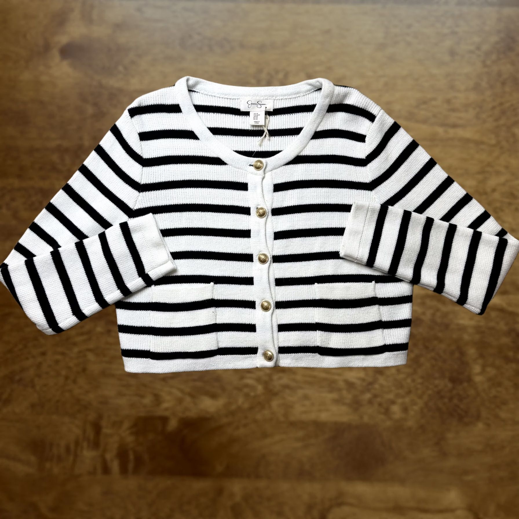 Jessica Simpson Jessica Simpson Cardigan Women M White Striped Scoop Neck Button Cropped Sweatshirt? Size M / US 6-8 / IT 42-44 - 1 Thumbnail