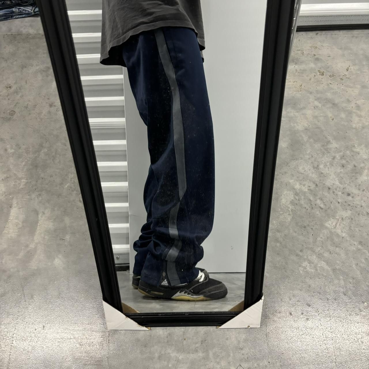 Japanese Brand × Vintage Crazy Vintage Y2K/2000s Navy Blue Grey Striped Drill Athletic Essential Sweatpants! Size US 32 / EU 48 - 1 Thumbnail