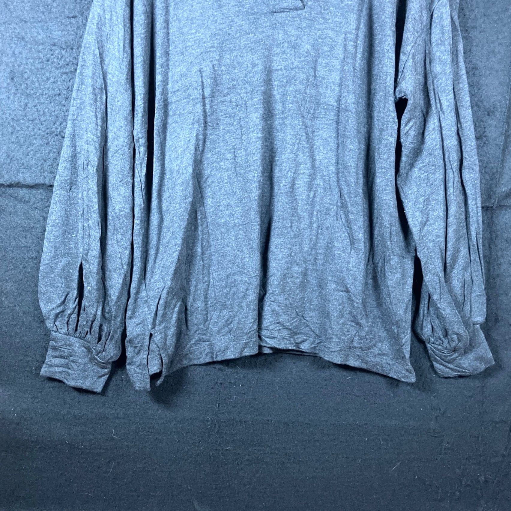 Vintage CAbi Shirt Gray Collared V Neck Long Sleeve Stretch Small Womens Blouse Casual Workwear 4258 Regular Size S / US 4 / IT 40 - 3 Thumbnail