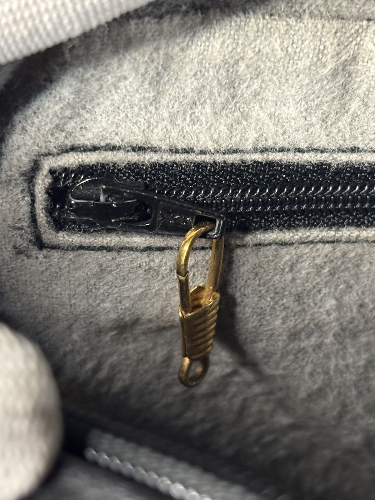 Gucci (Rare) Gucci Vintage Crossbody Bag Size ONE SIZE - 19 Thumbnail
